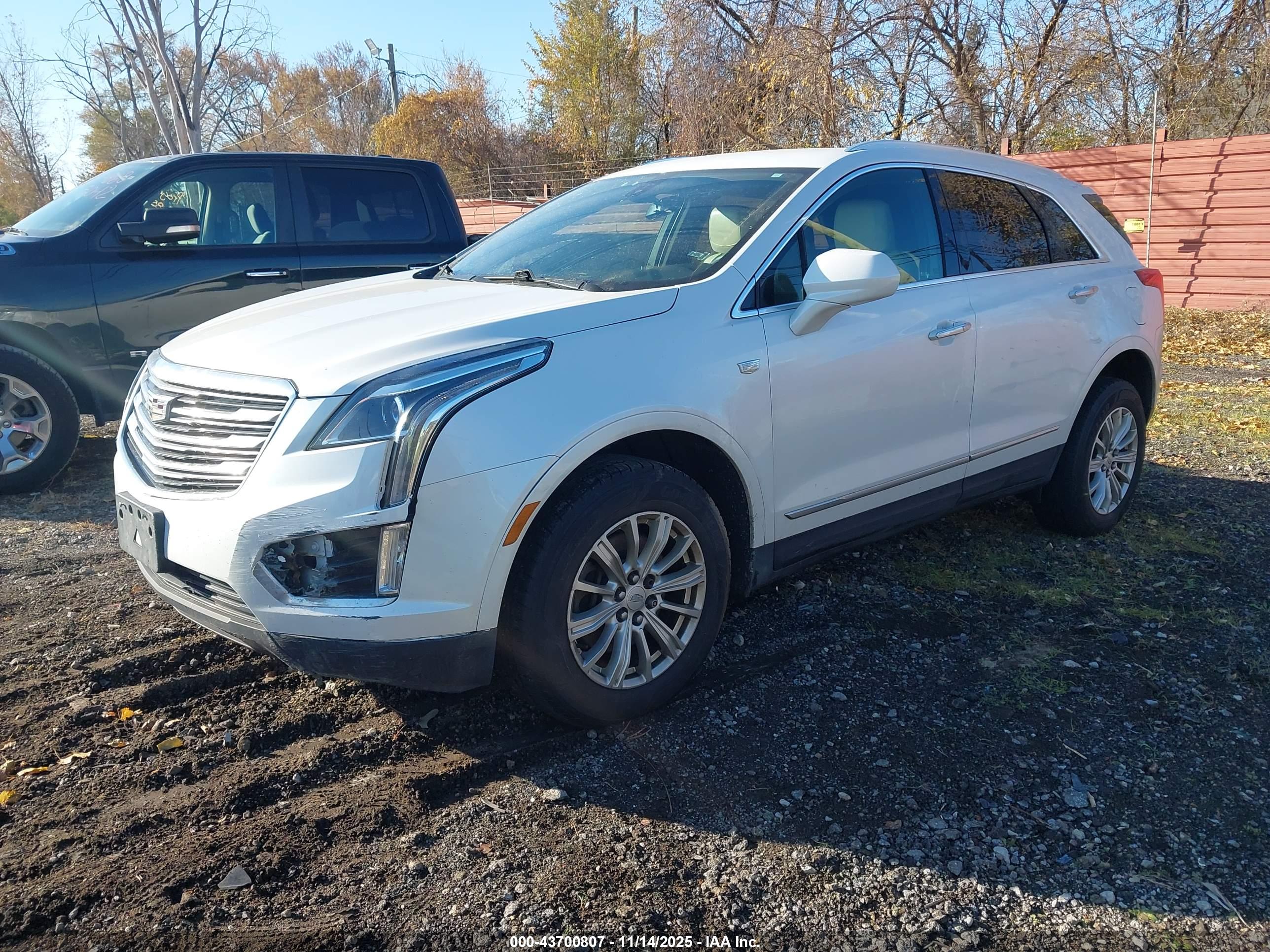 CADILLAC XT5 image 2