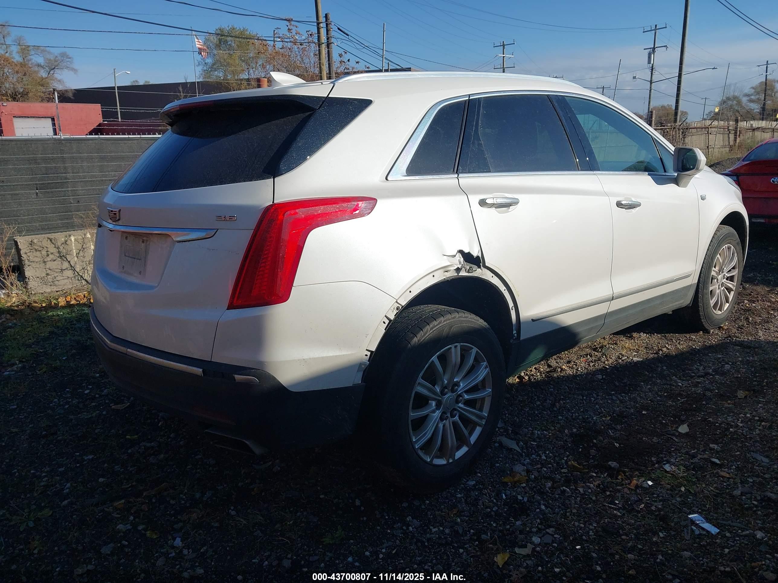 CADILLAC XT5 image 4
