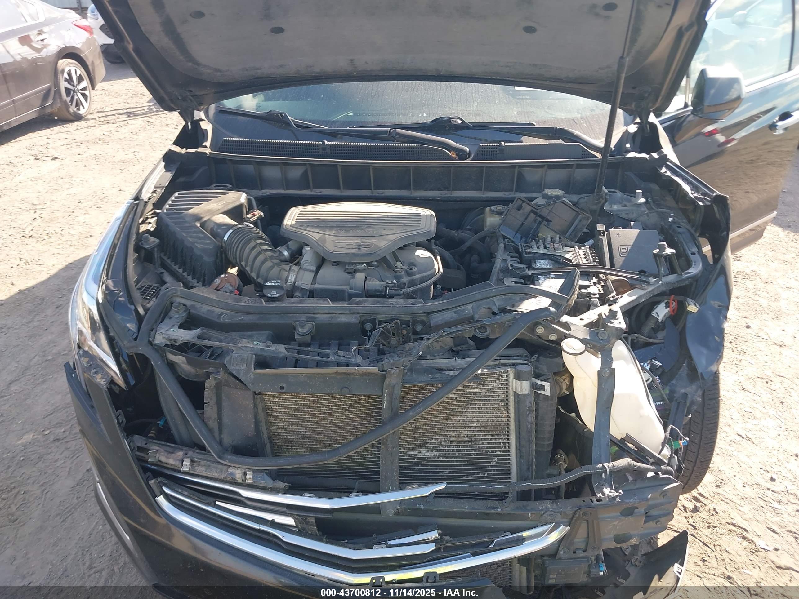 CADILLAC XT5 image 10