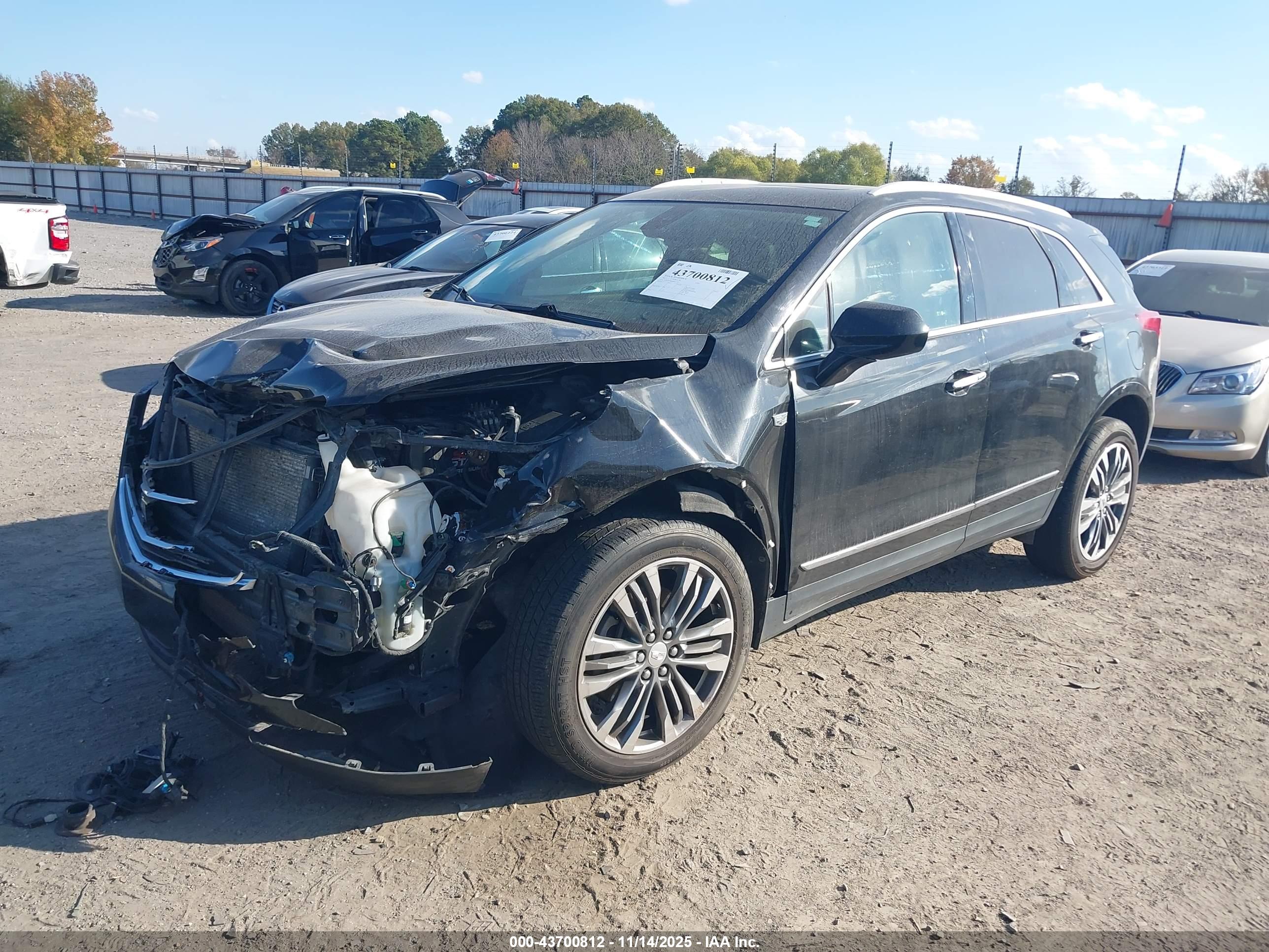 CADILLAC XT5 image 2