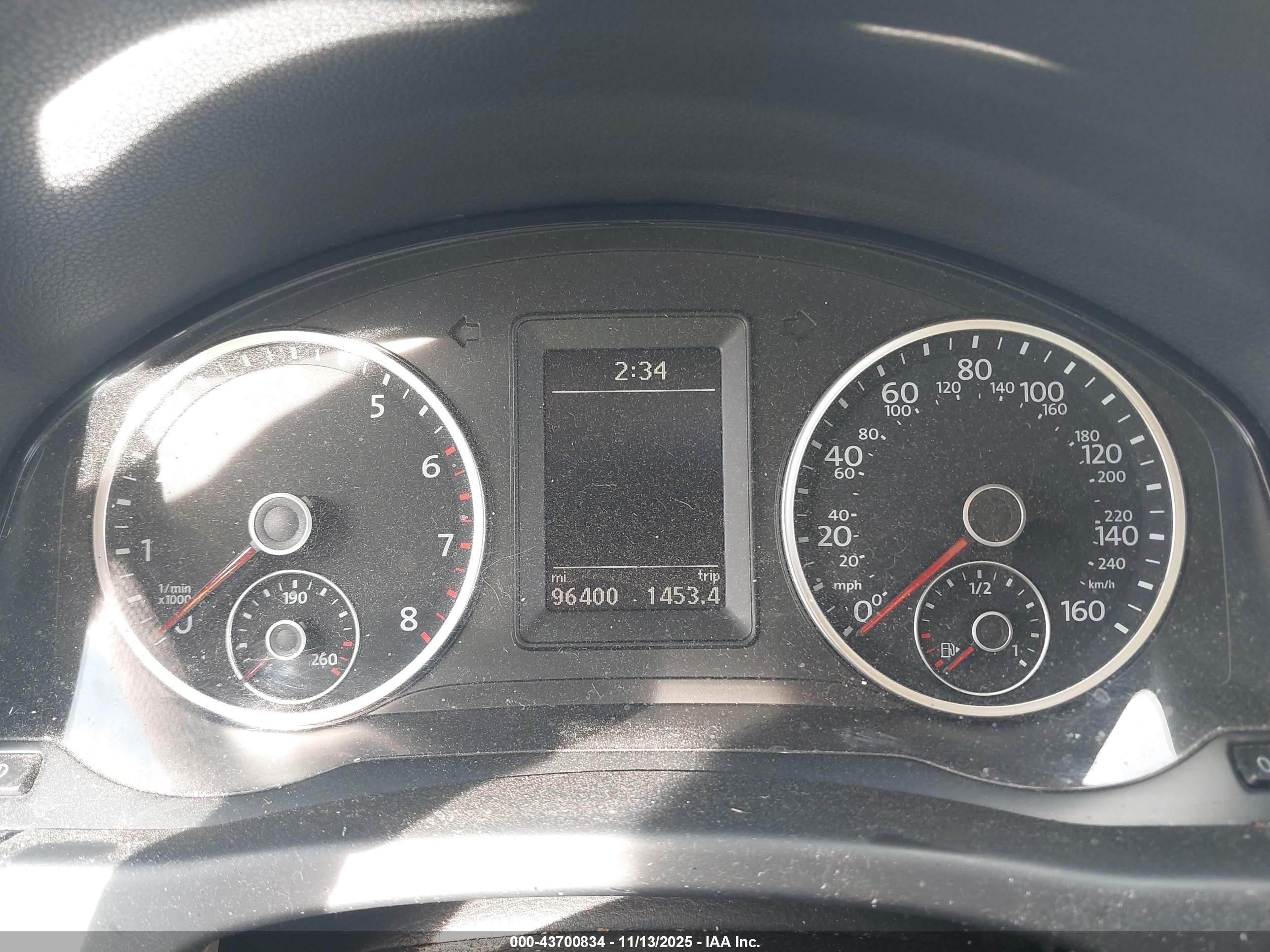 VOLKSWAGEN TIGUAN image 7
