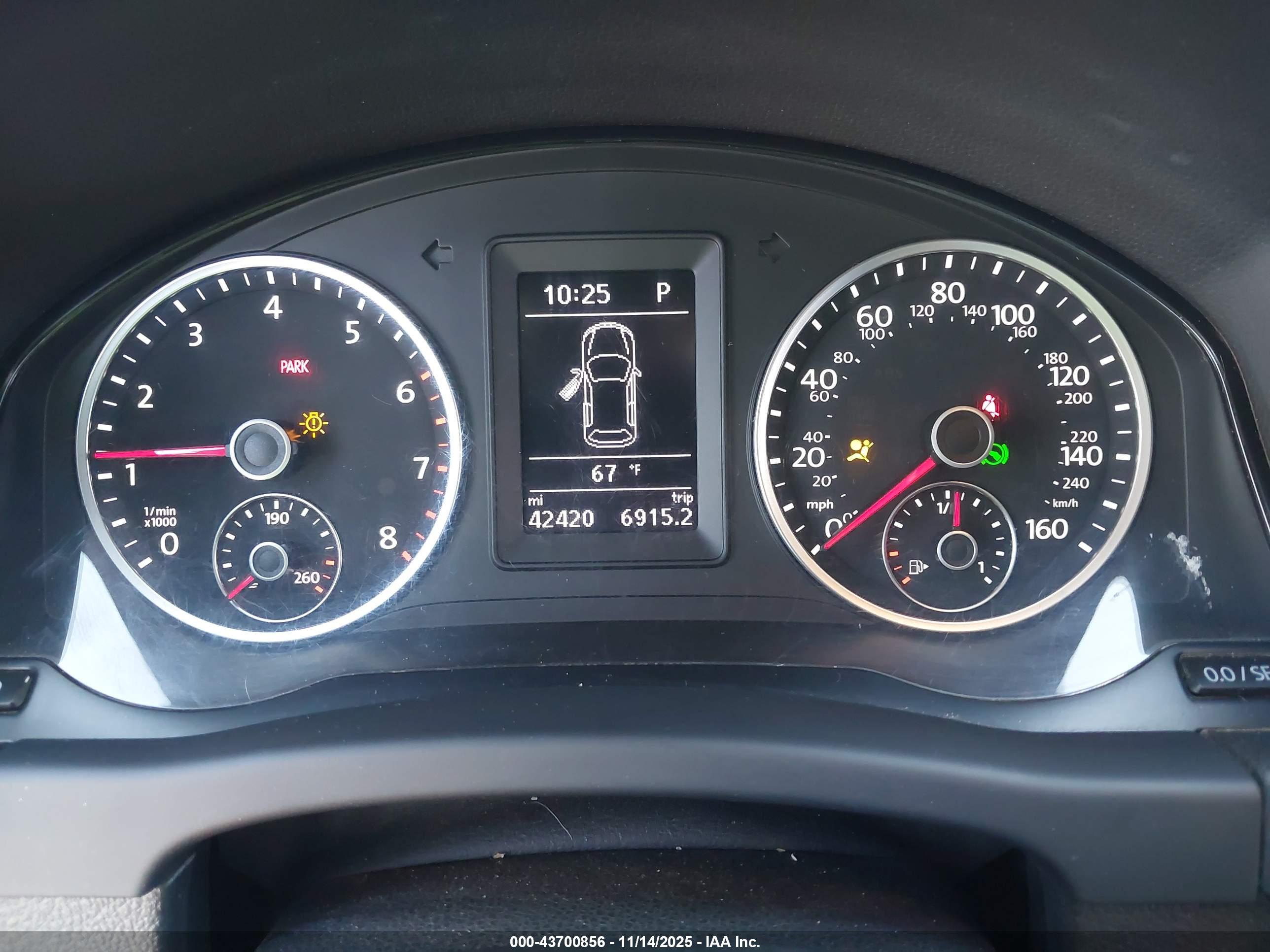 VOLKSWAGEN TIGUAN image 7