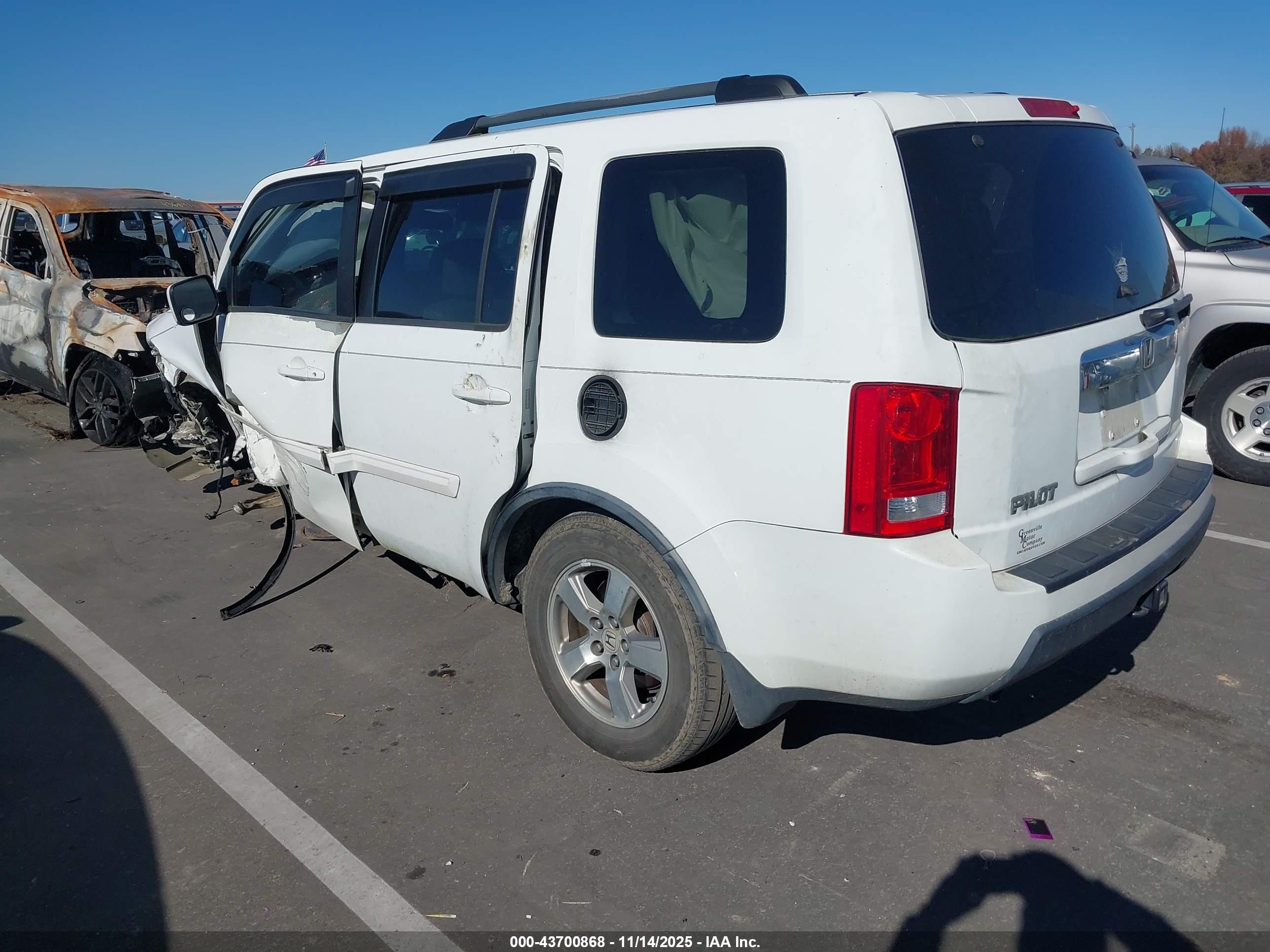 HONDA PILOT image 3