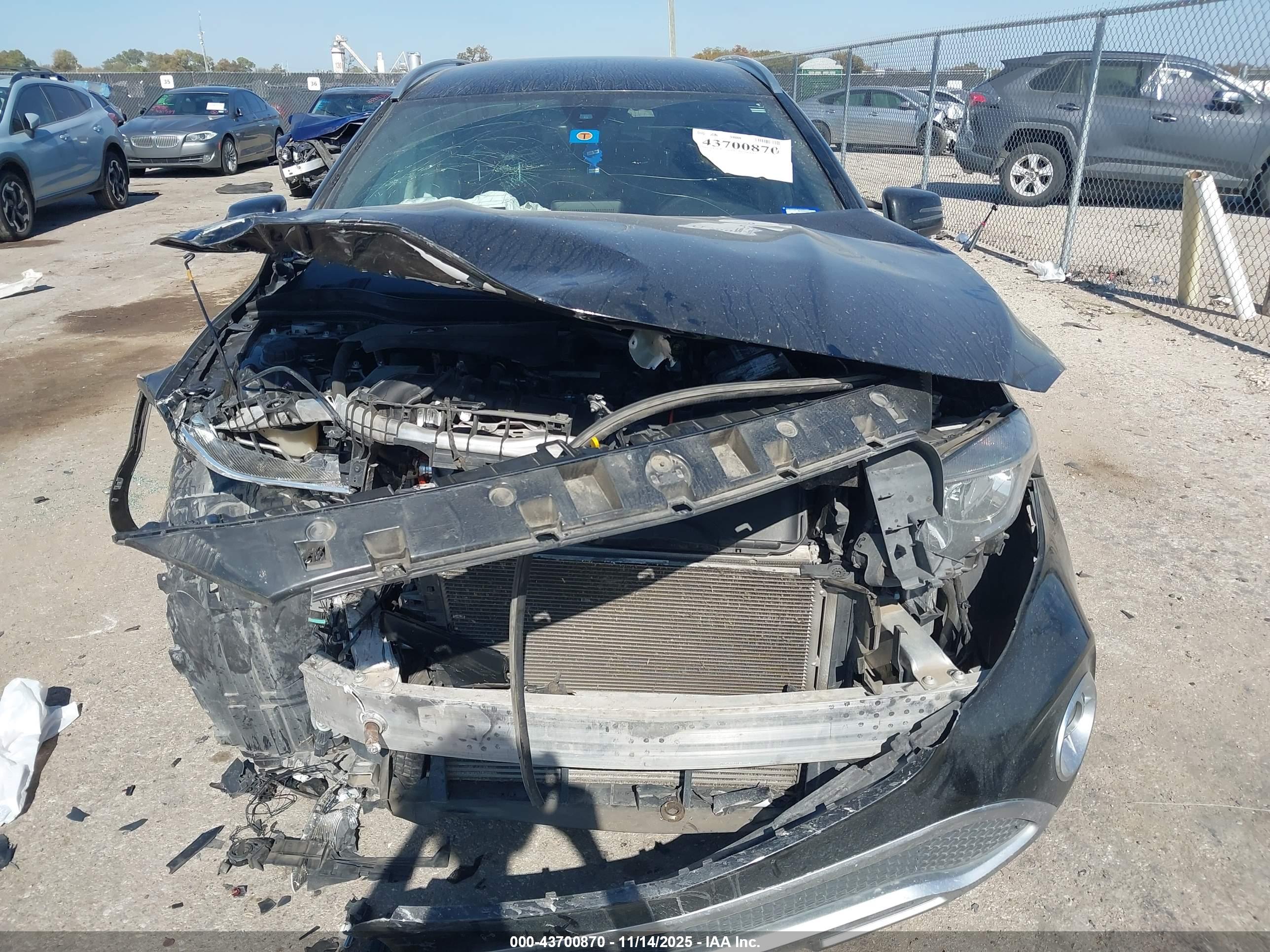 MERCEDES-BENZ GLA image 6