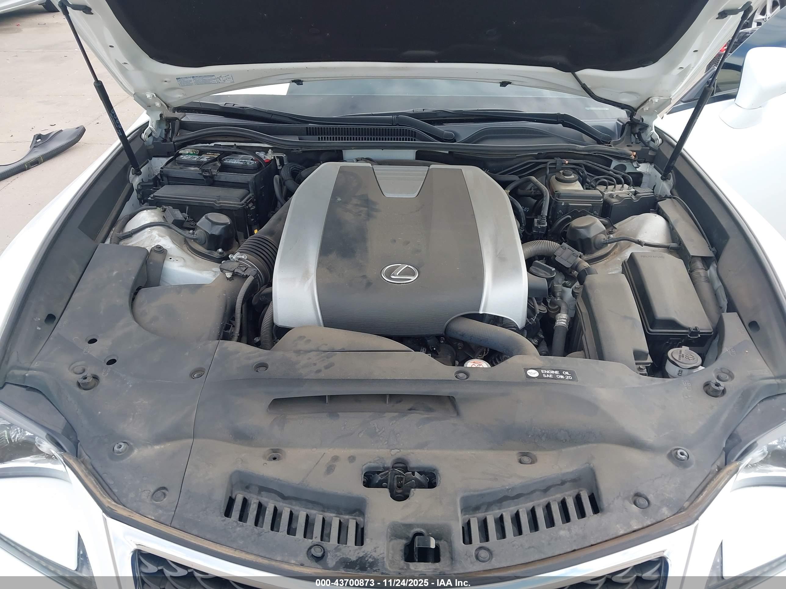 LEXUS RC image 10