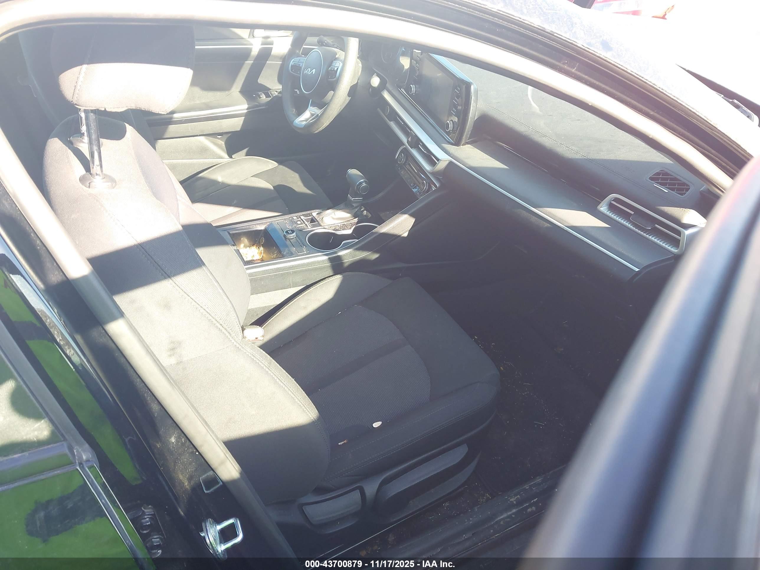 KIA K5 image 5