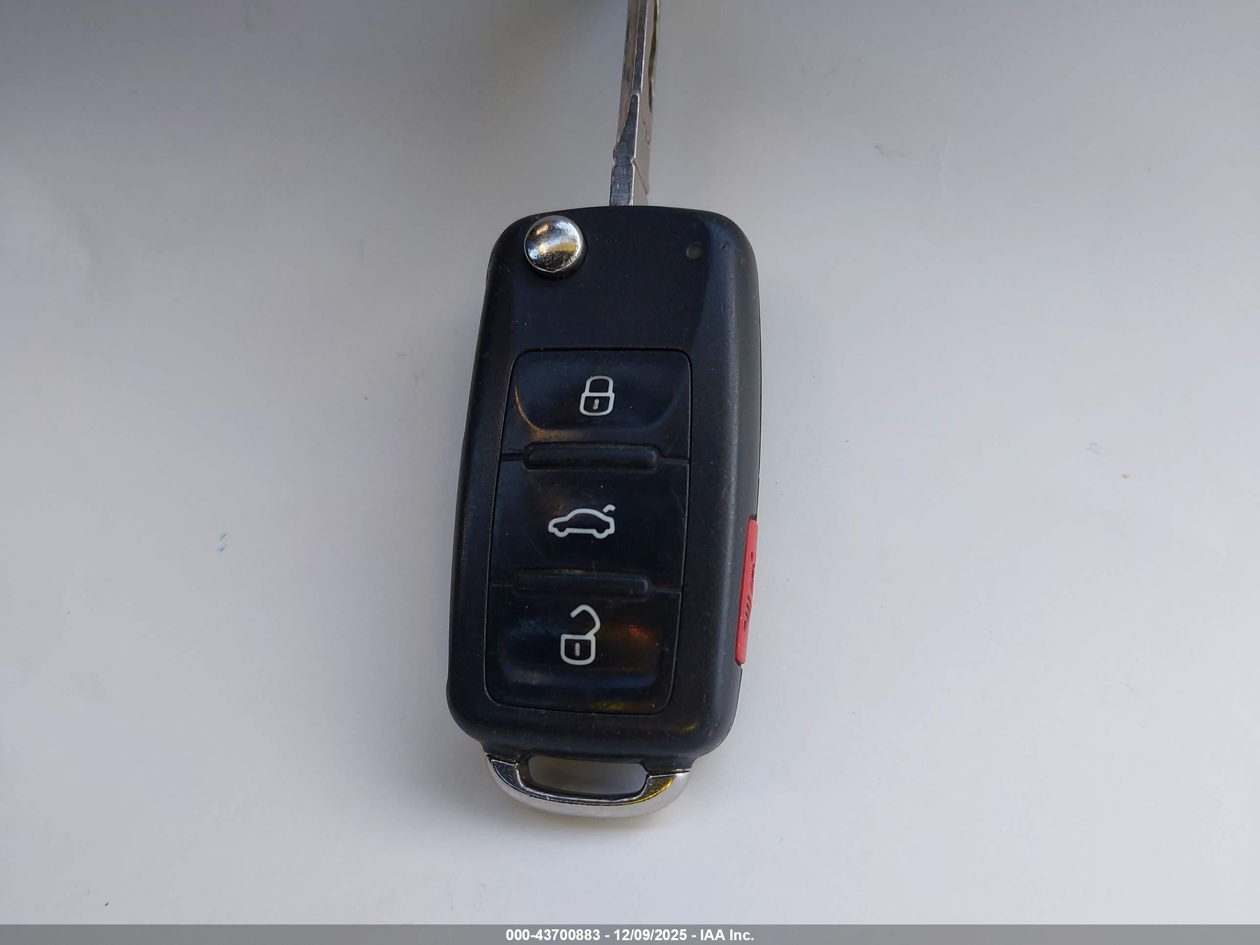 VOLKSWAGEN JETTA image 11
