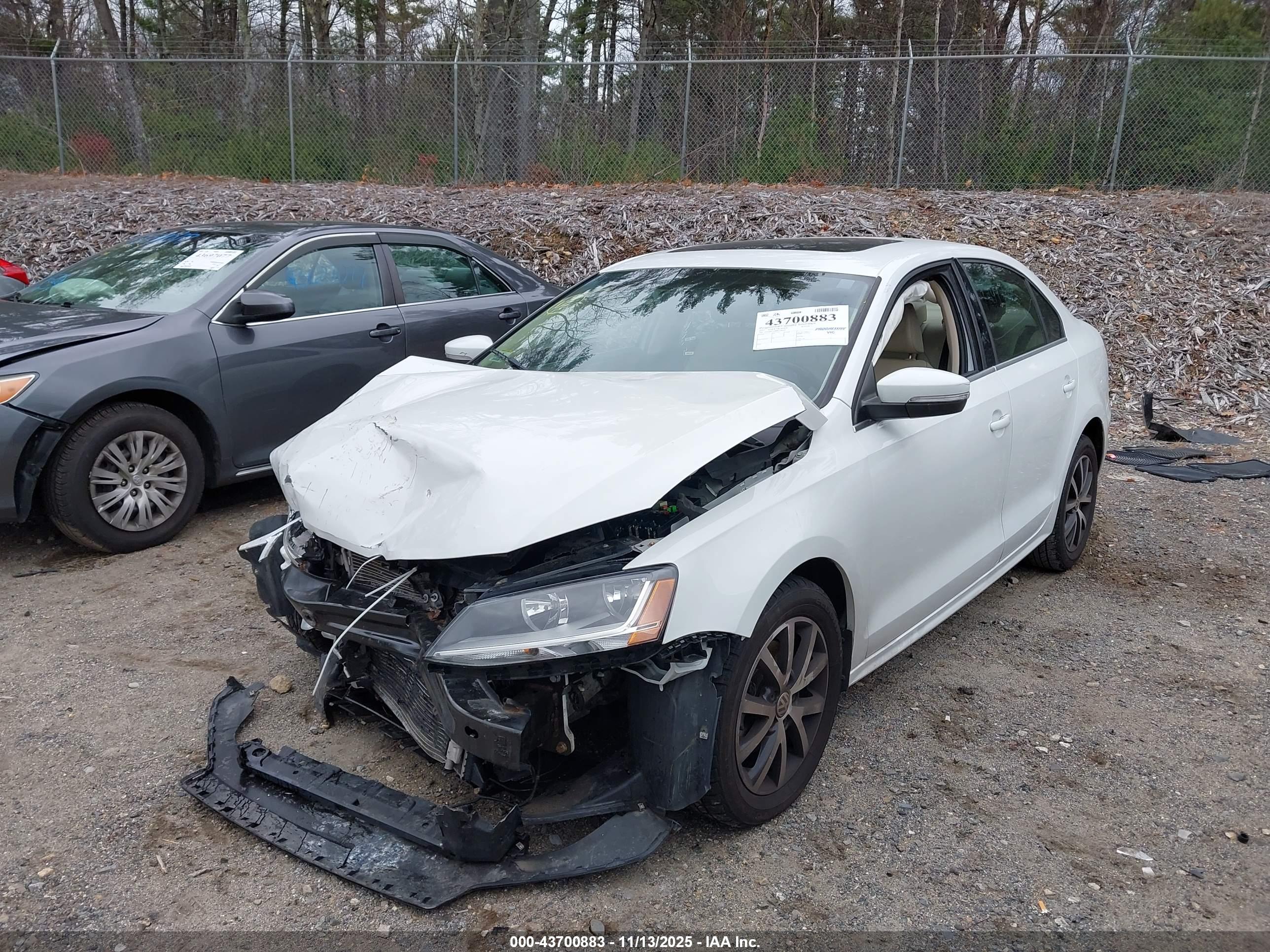 VOLKSWAGEN JETTA image 2