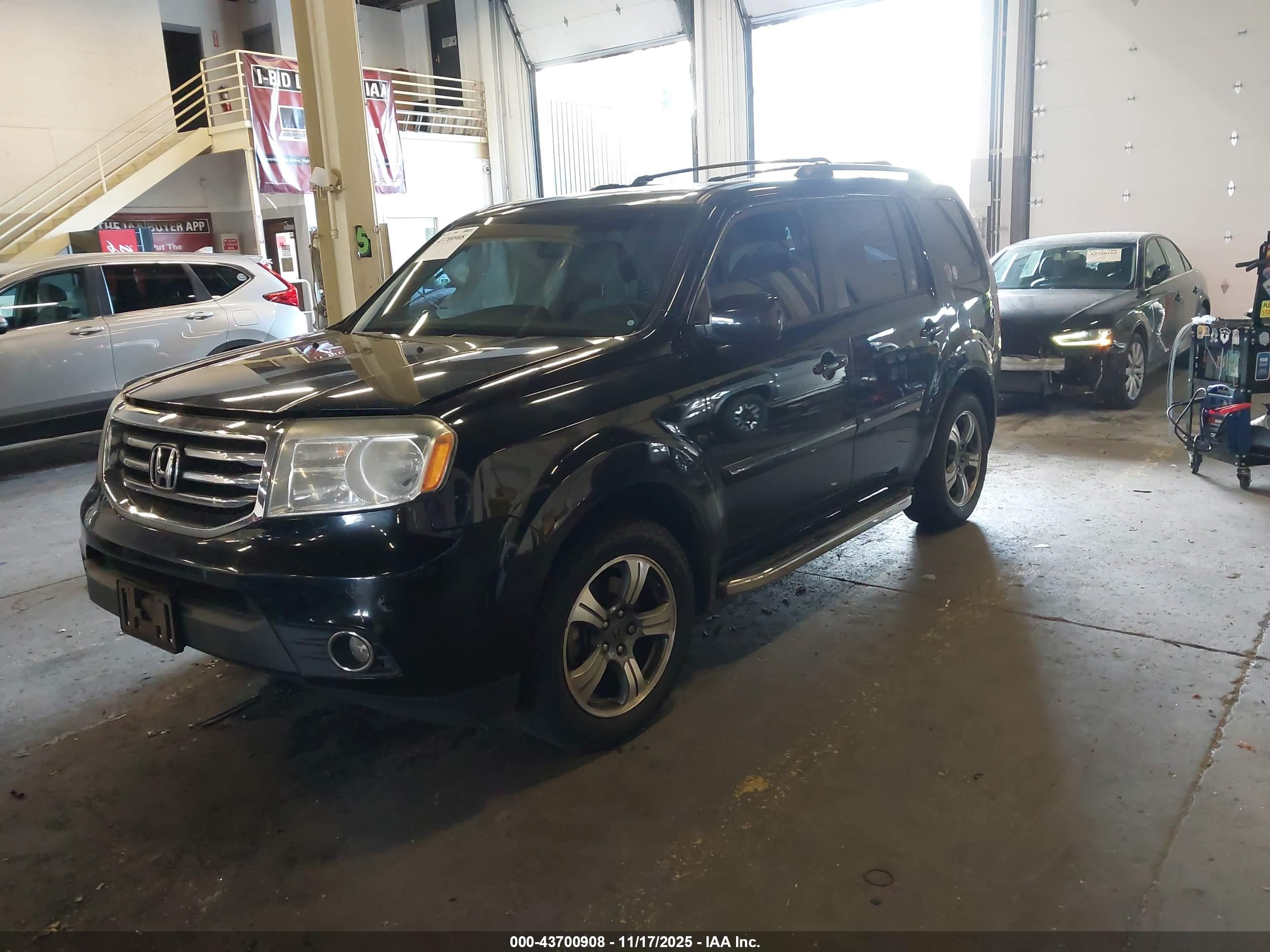 HONDA PILOT image 2