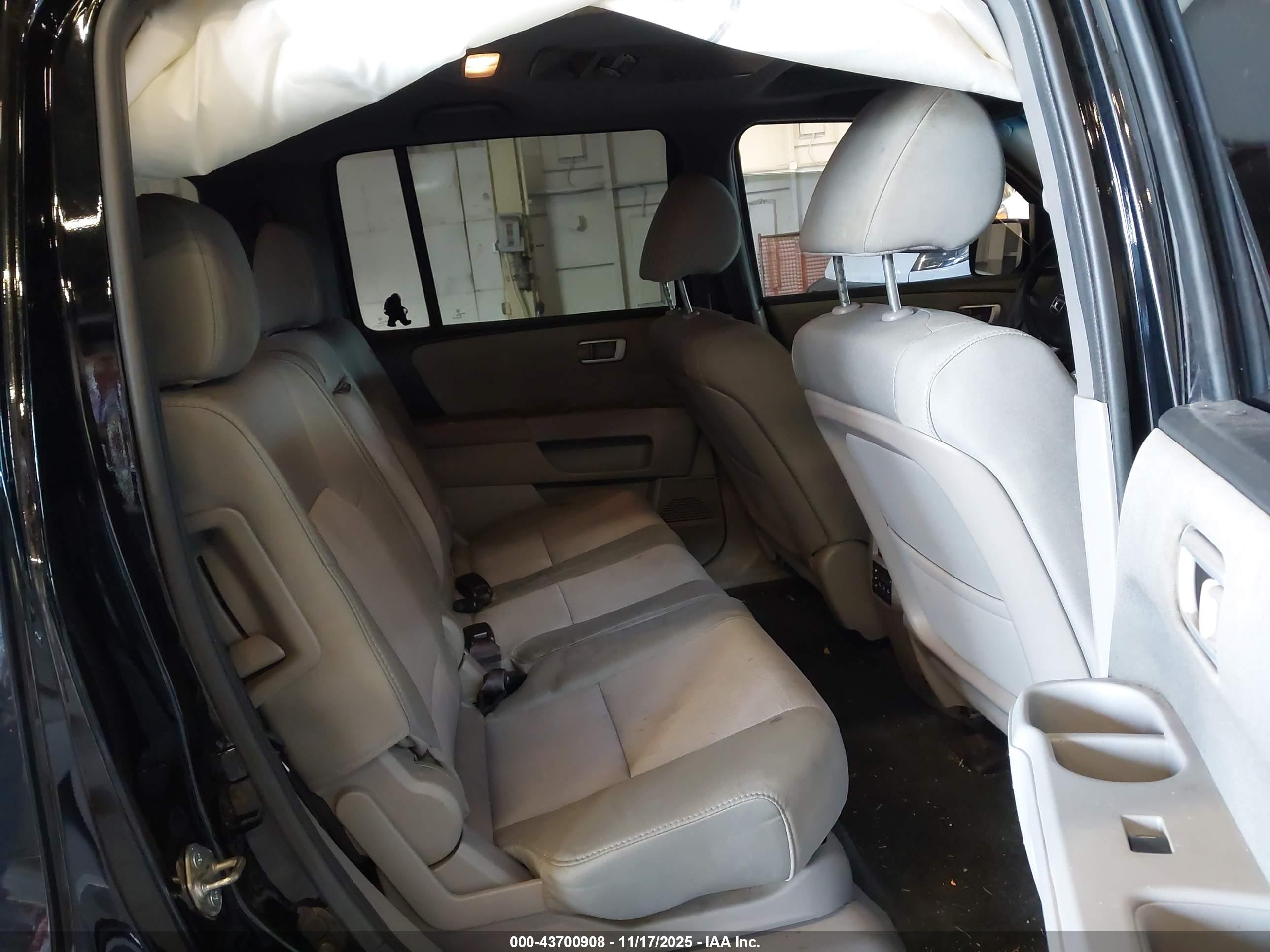HONDA PILOT image 8