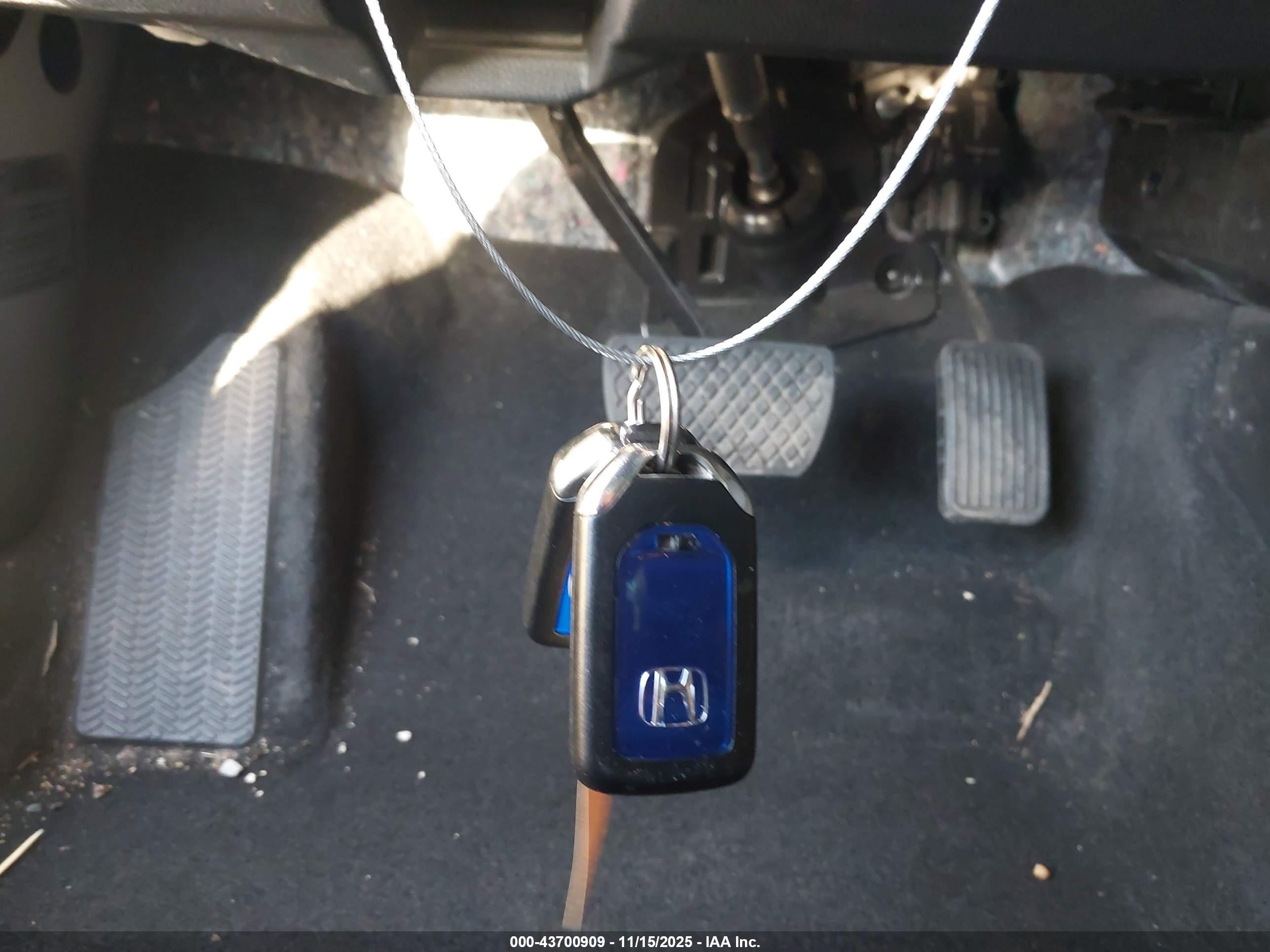 HONDA INSIGHT image 11