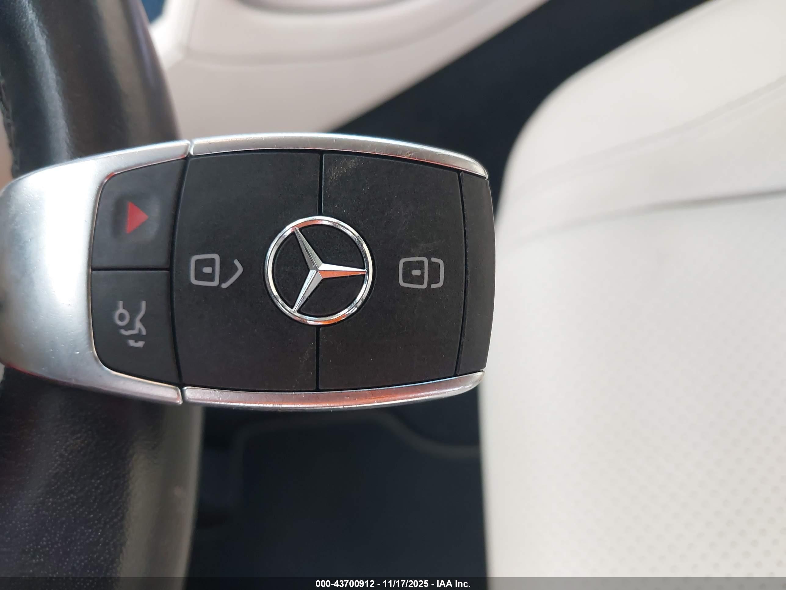 MERCEDES-BENZ GLE image 11