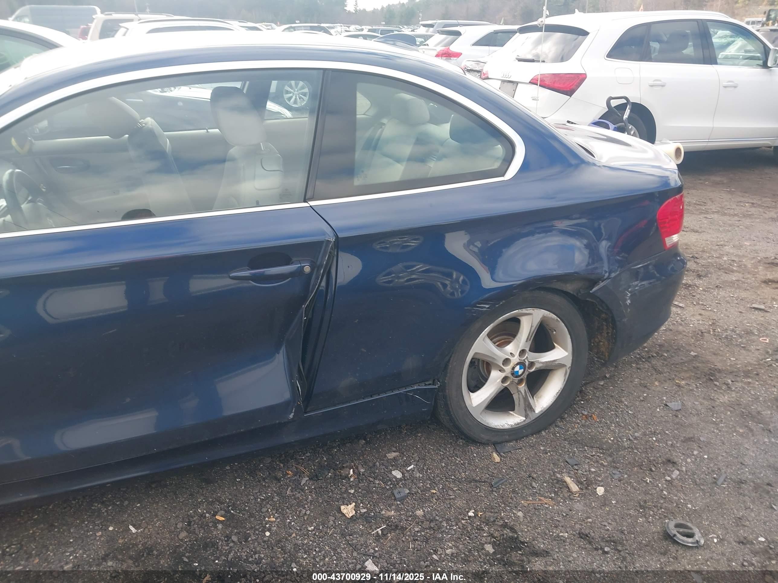 BMW 128I image 6