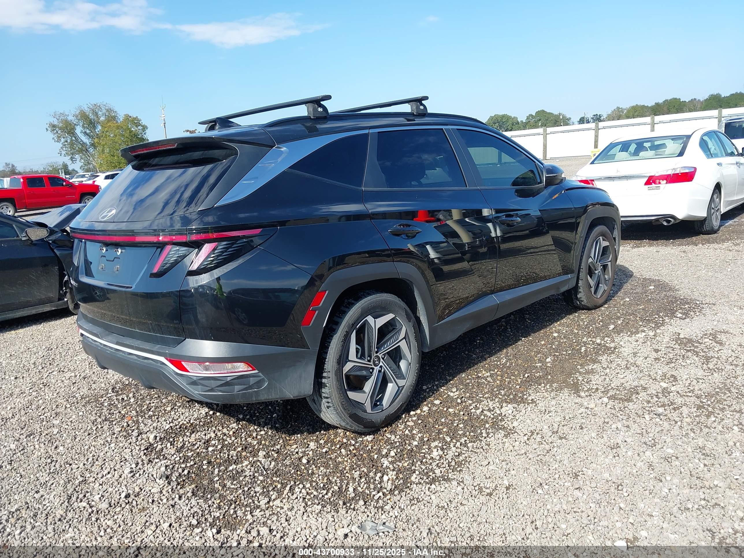 HYUNDAI TUCSON image 4