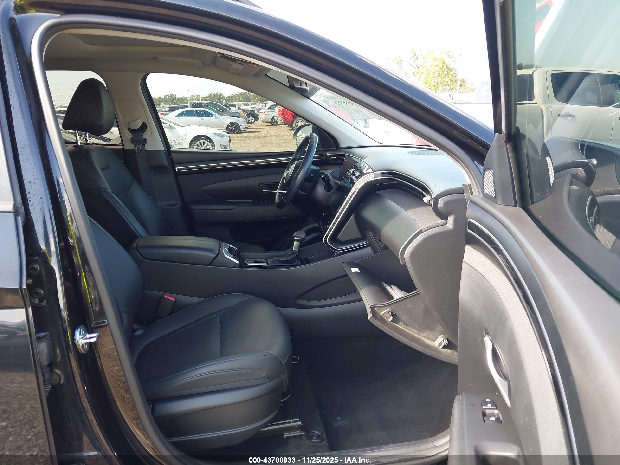 HYUNDAI TUCSON image 5