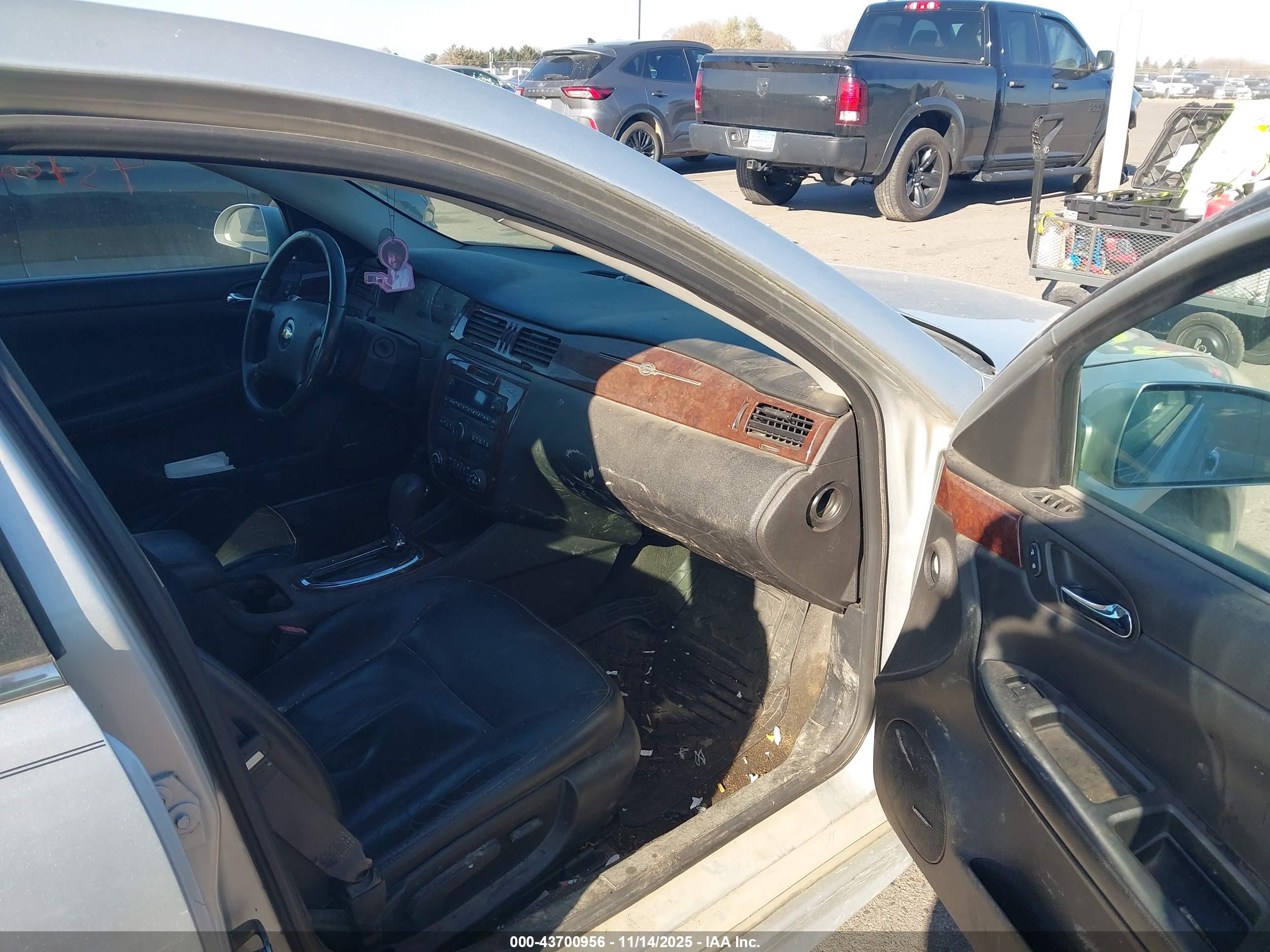 CHEVROLET IMPALA image 5