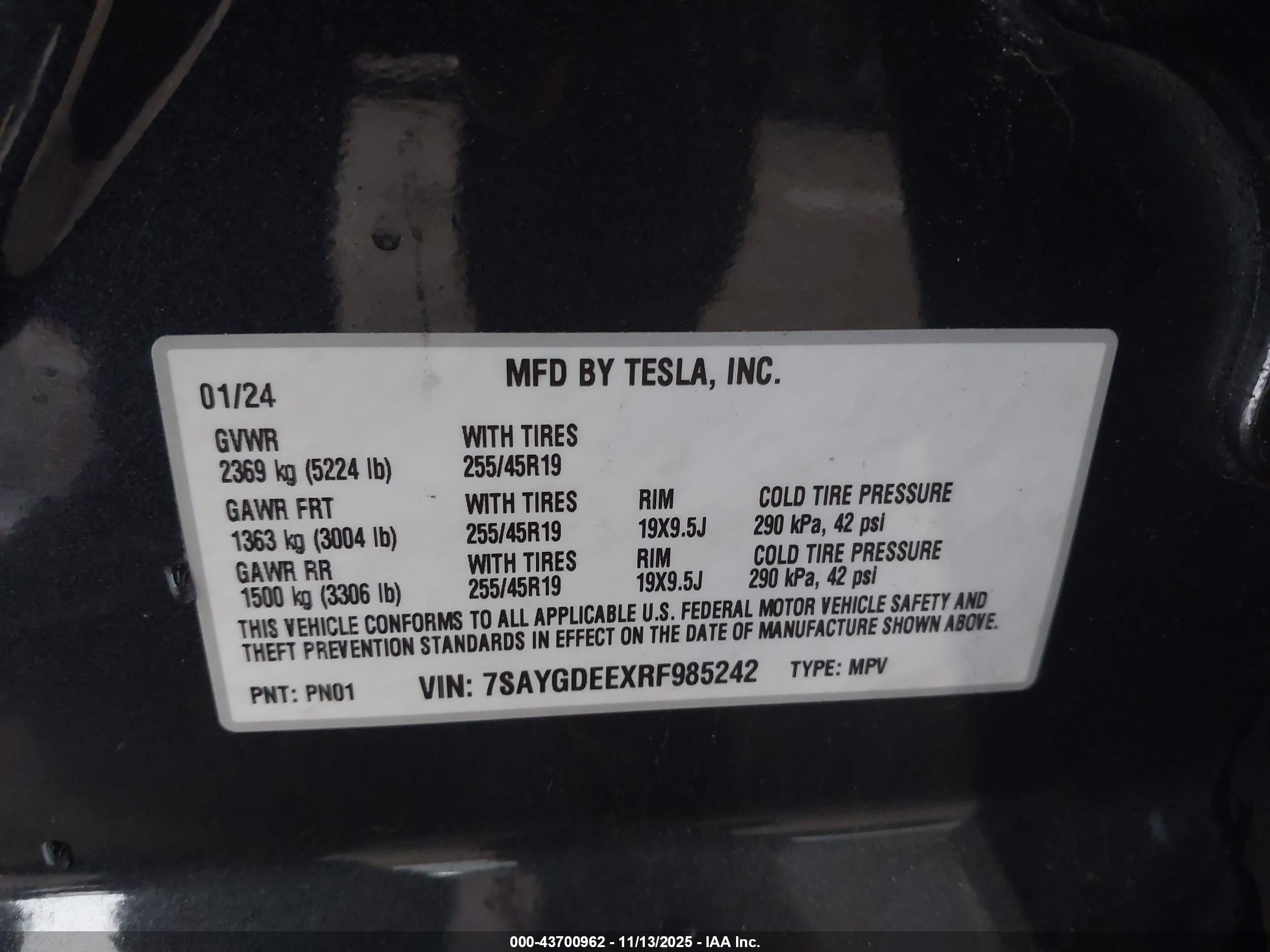 TESLA MODEL image 9