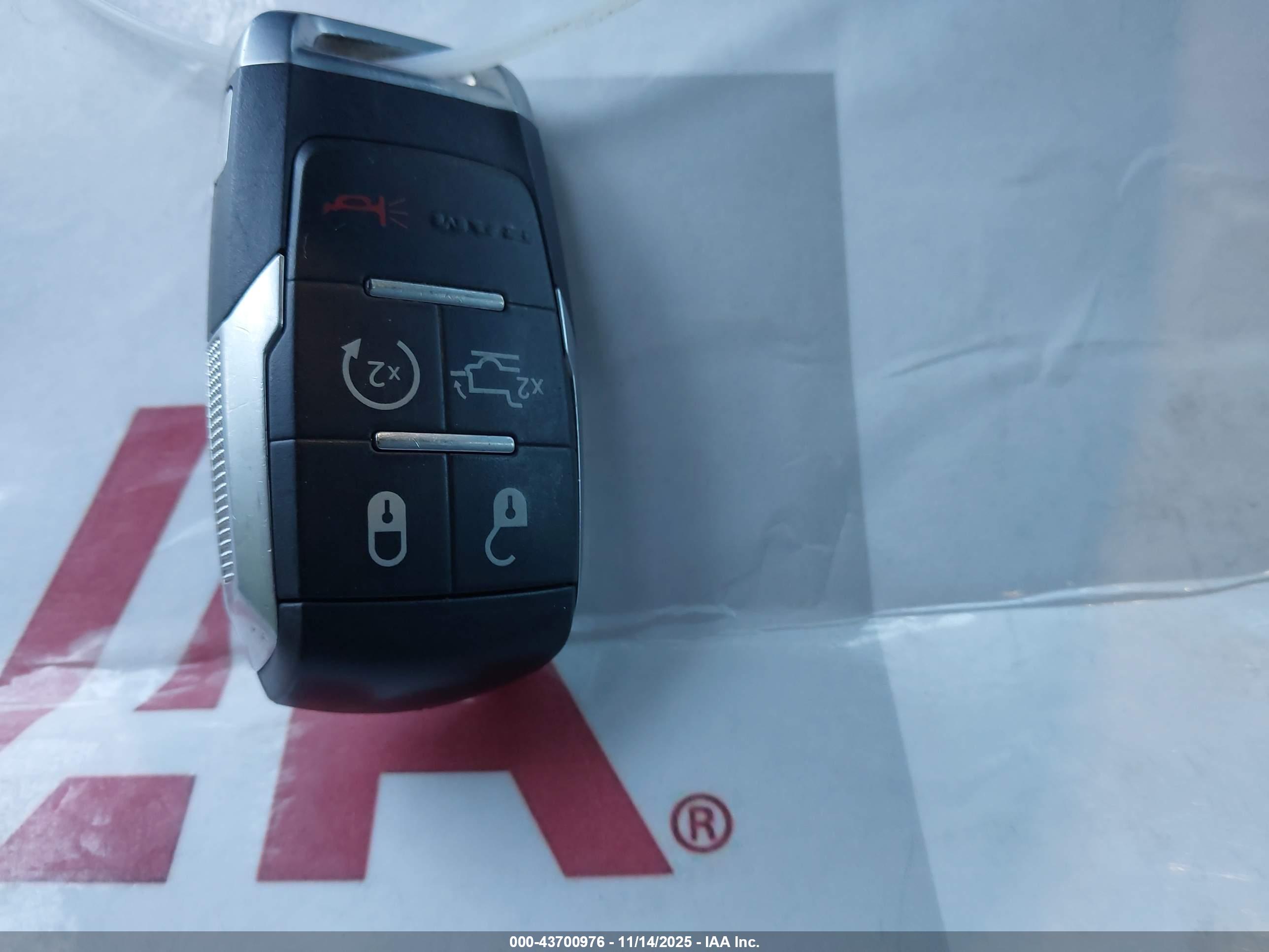 RAM 2500 image 11