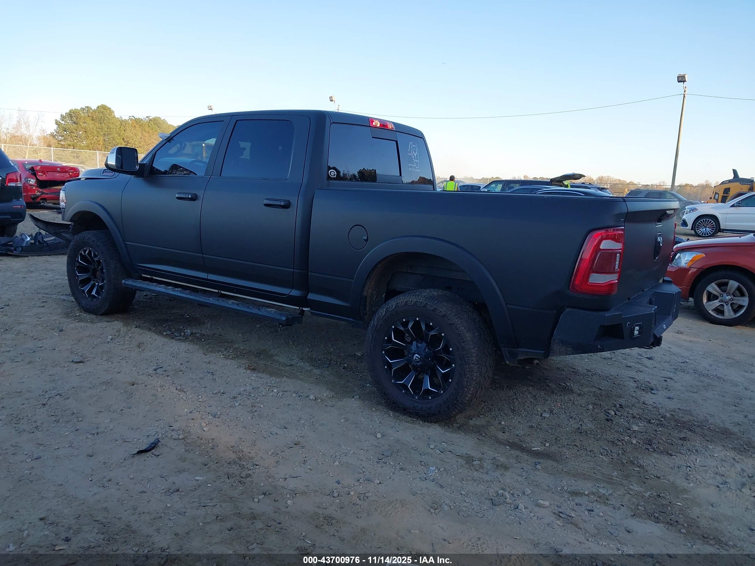 RAM 2500 image 3