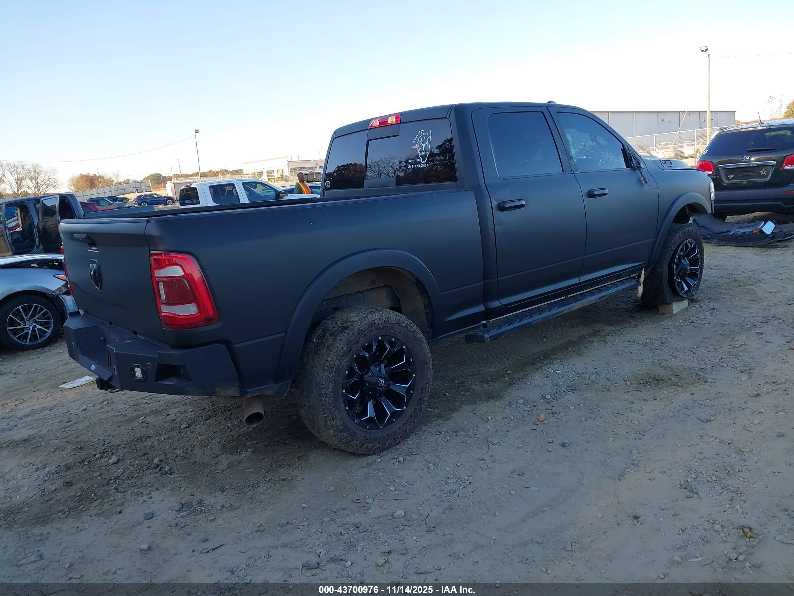 RAM 2500 image 4