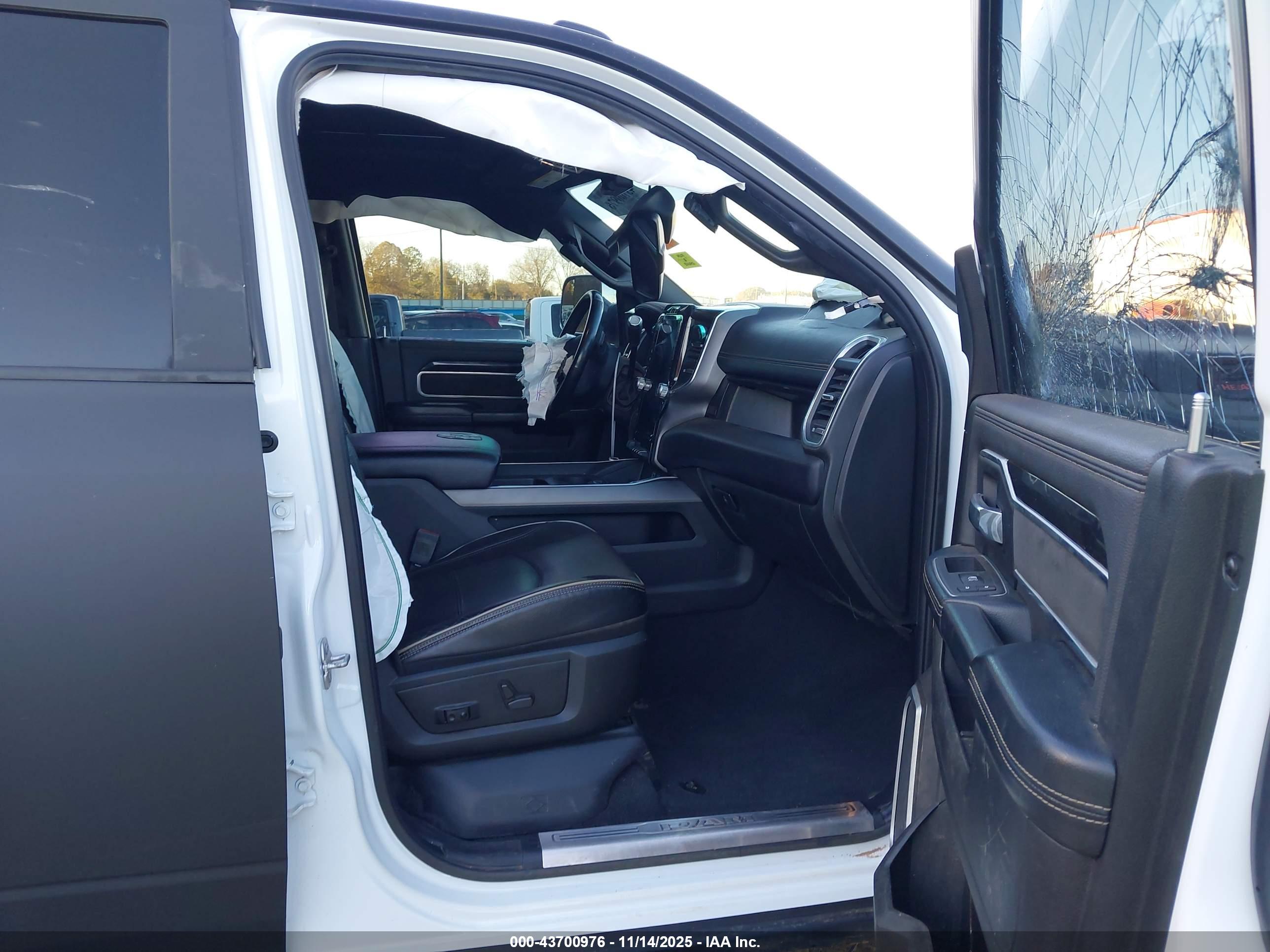 RAM 2500 image 5