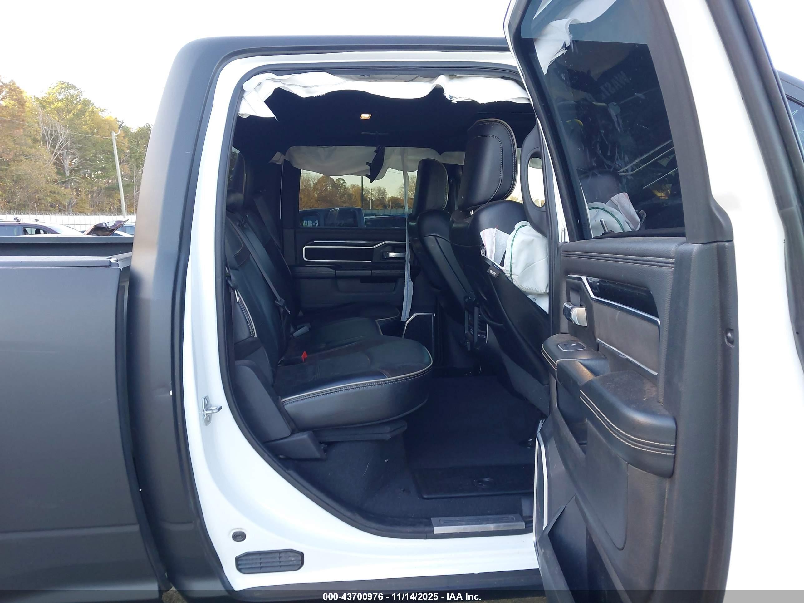 RAM 2500 image 8
