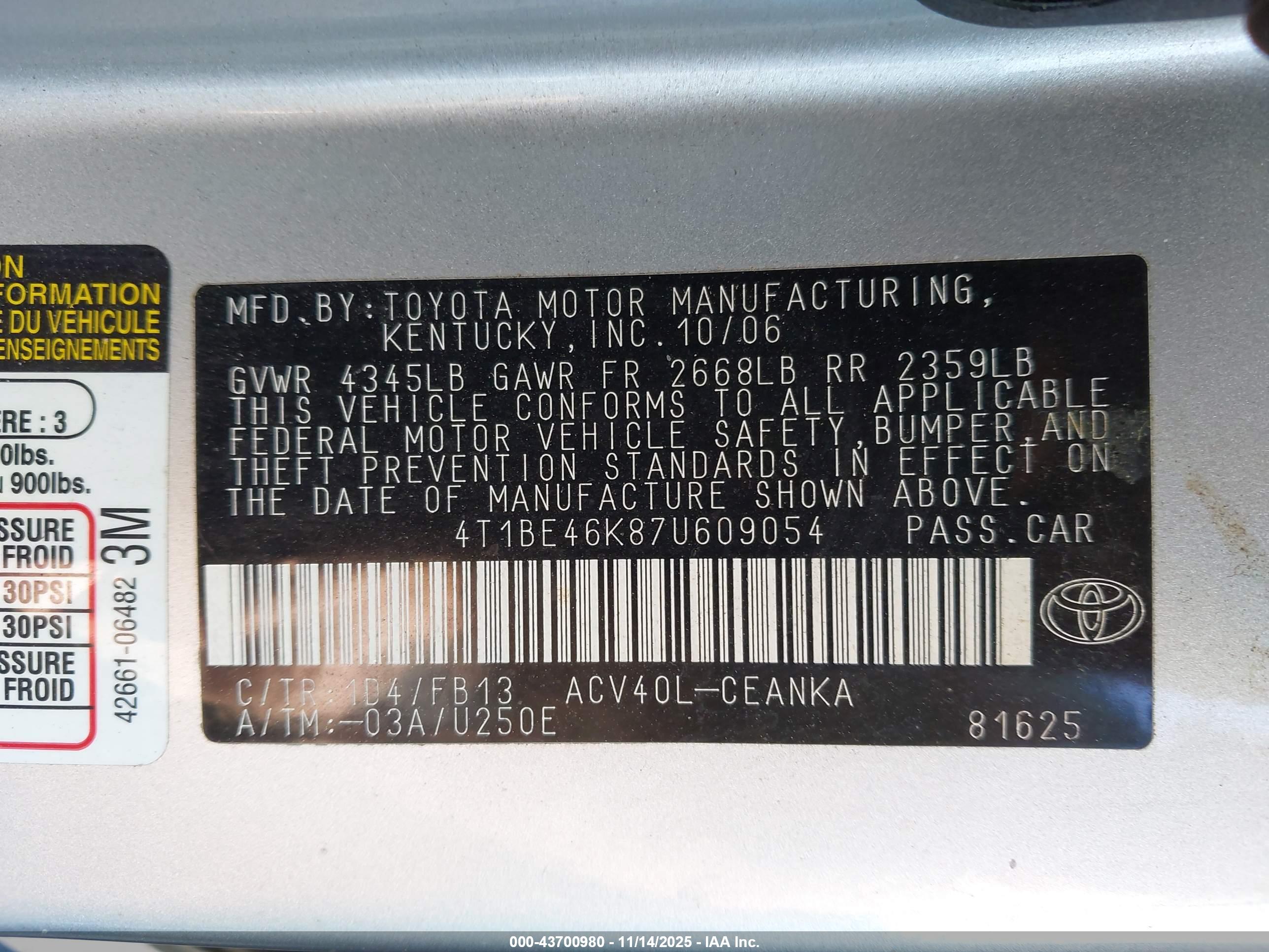 TOYOTA CAMRY image 9