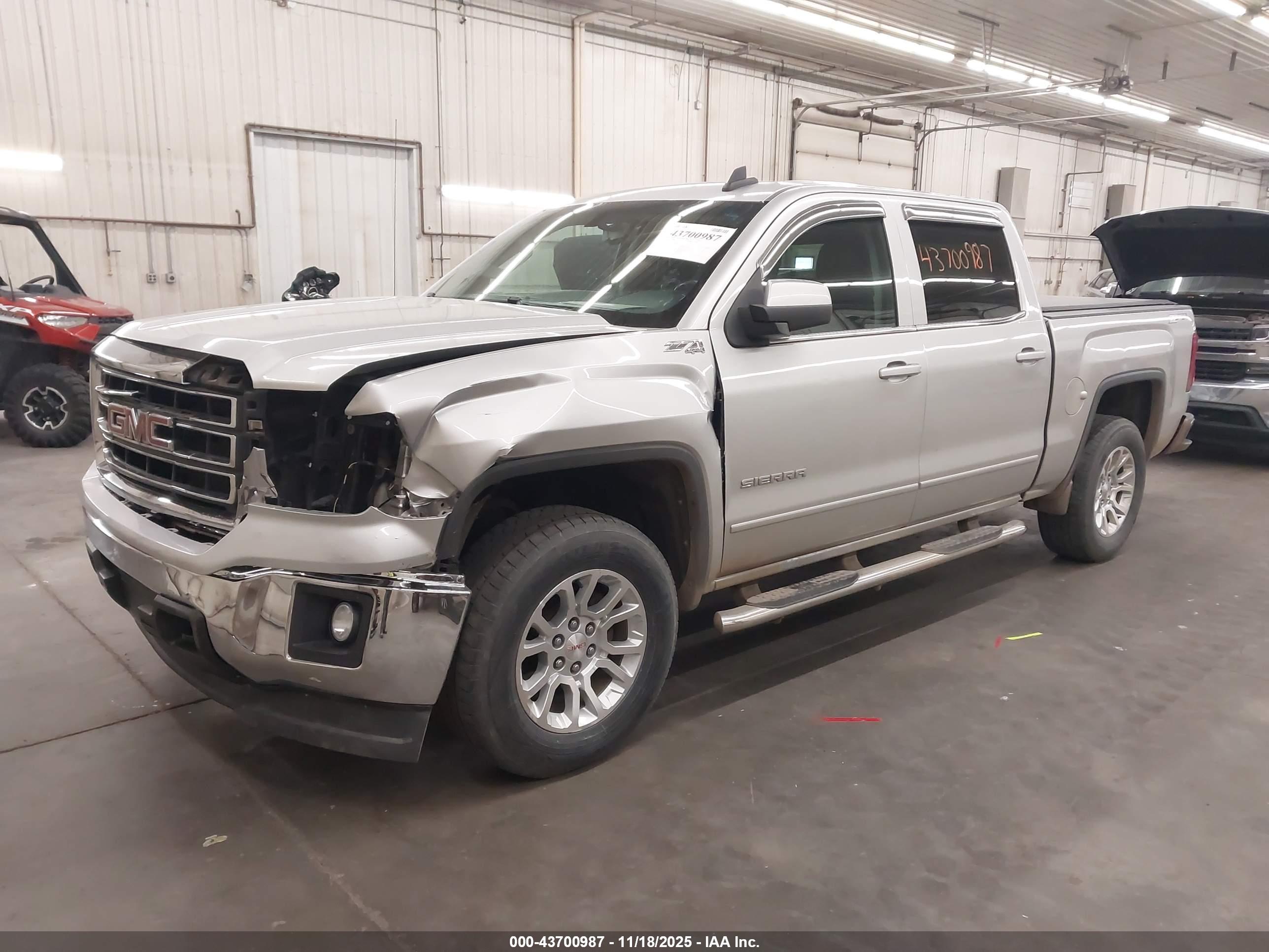 GMC SIERRA image 2