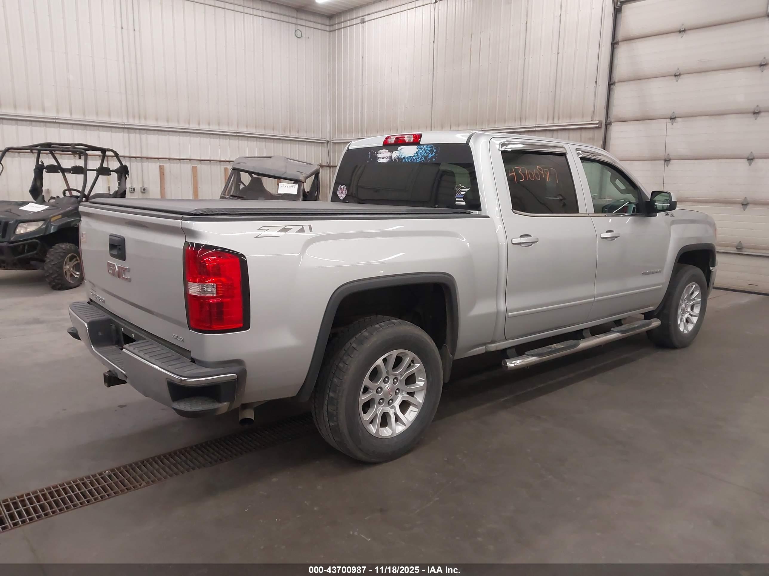 GMC SIERRA image 4