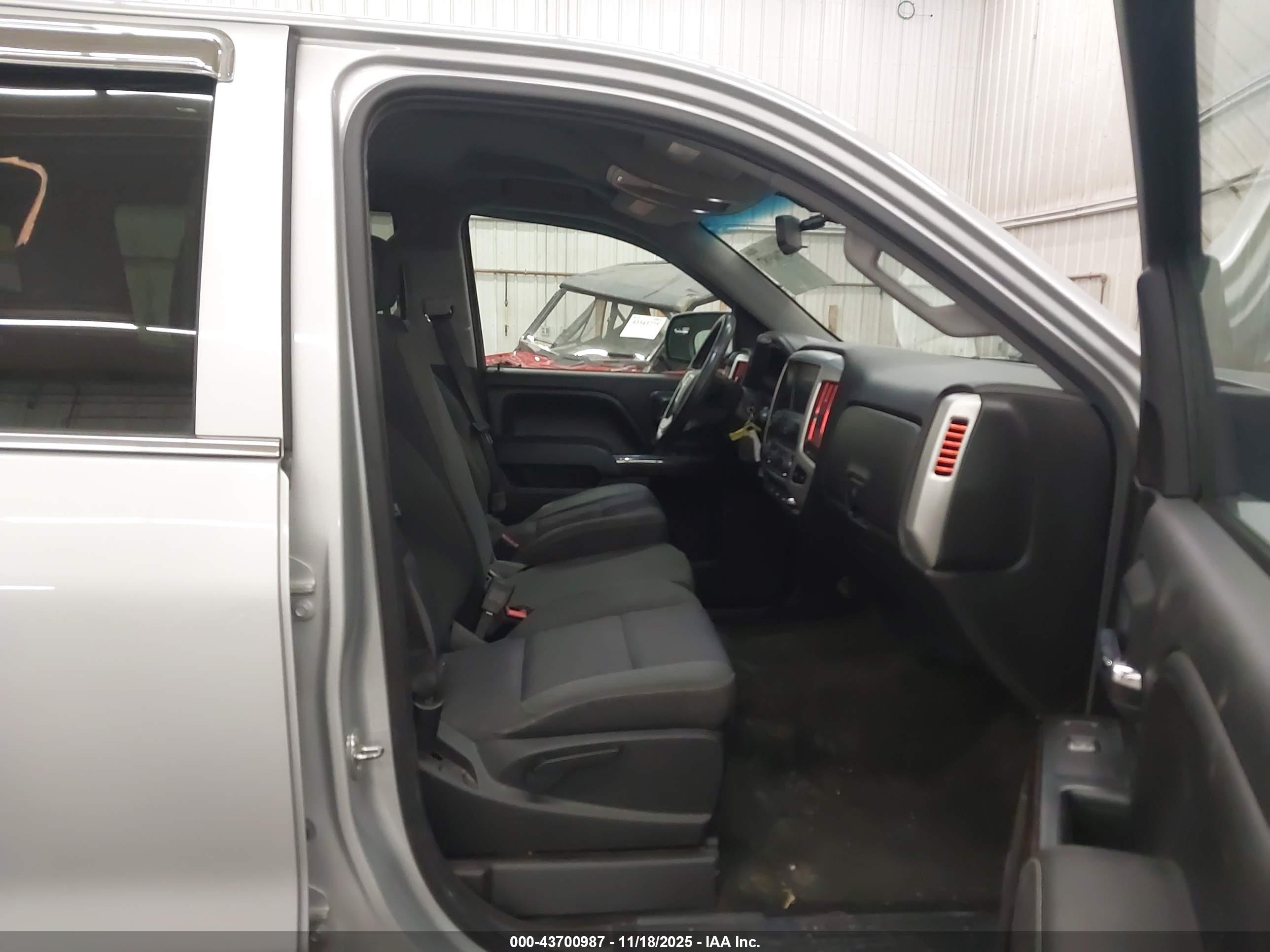 GMC SIERRA image 5