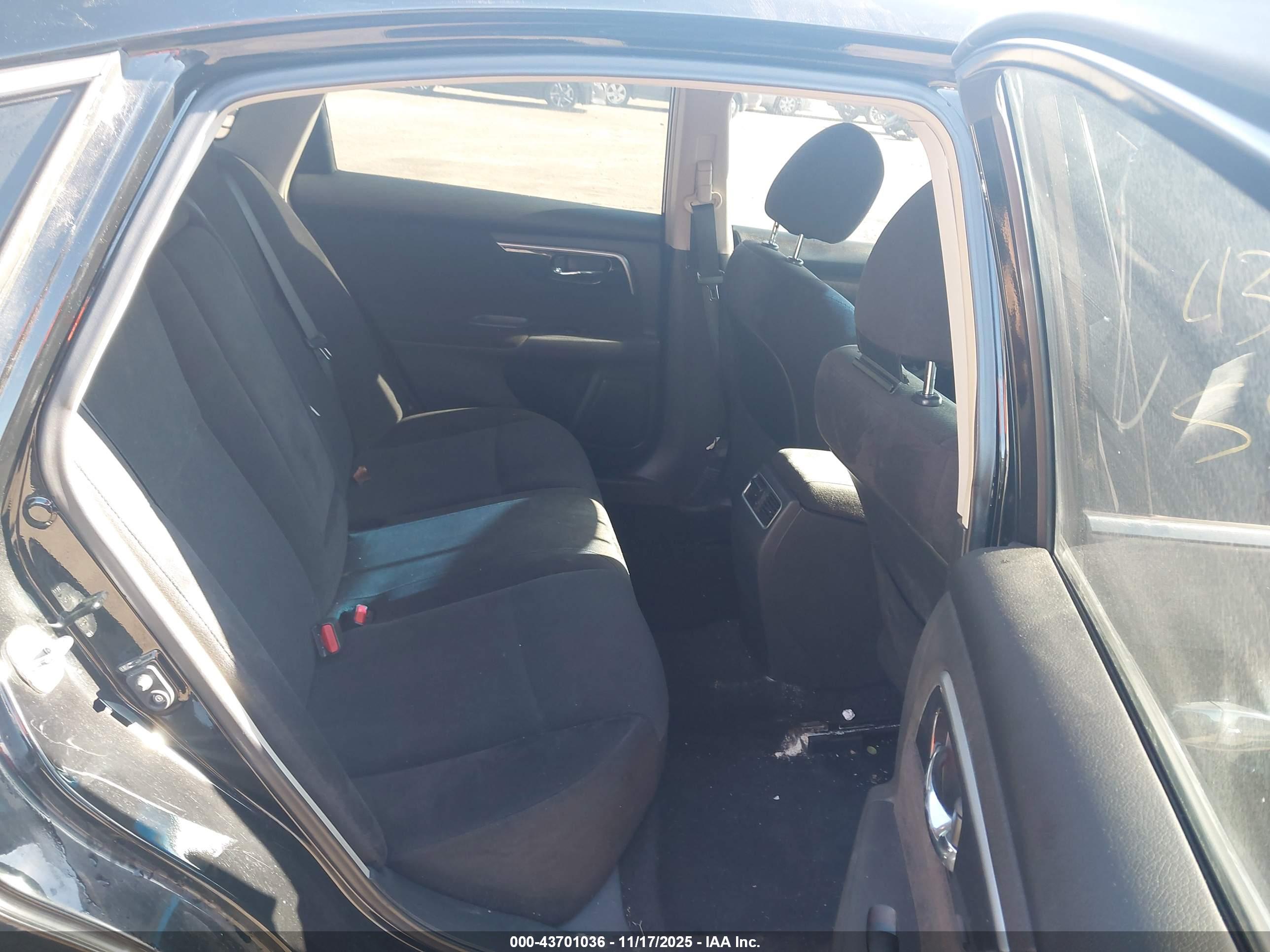 NISSAN ALTIMA image 8