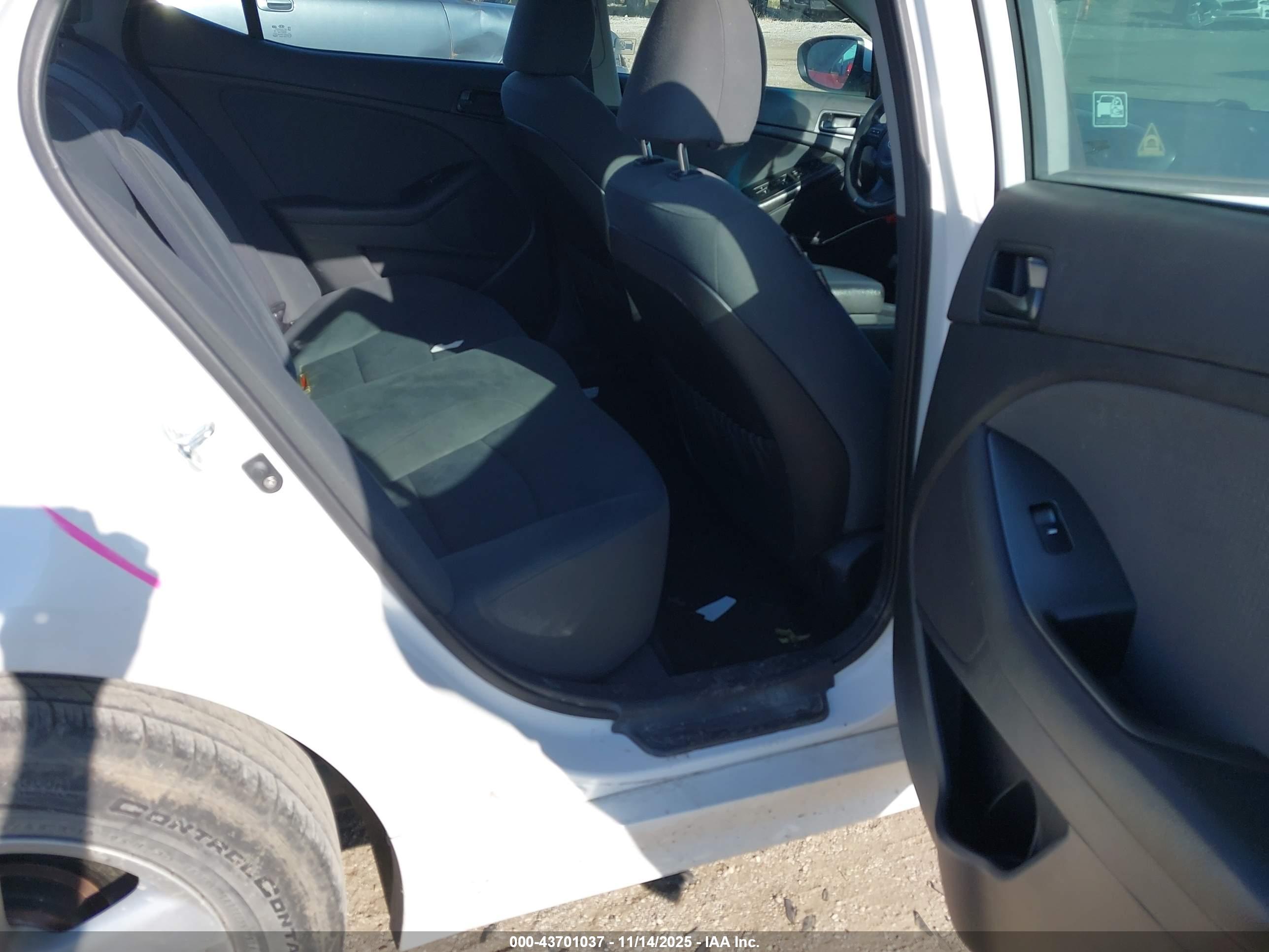KIA OPTIMA image 8