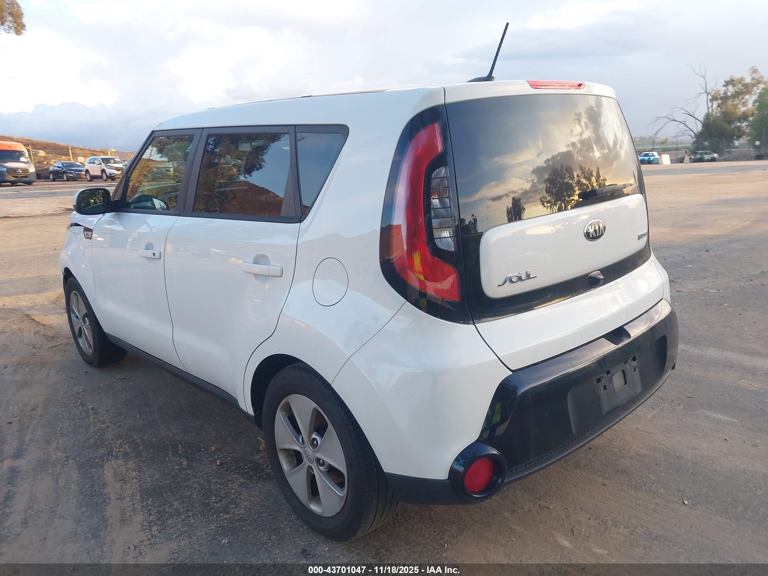 KIA SOUL image 3