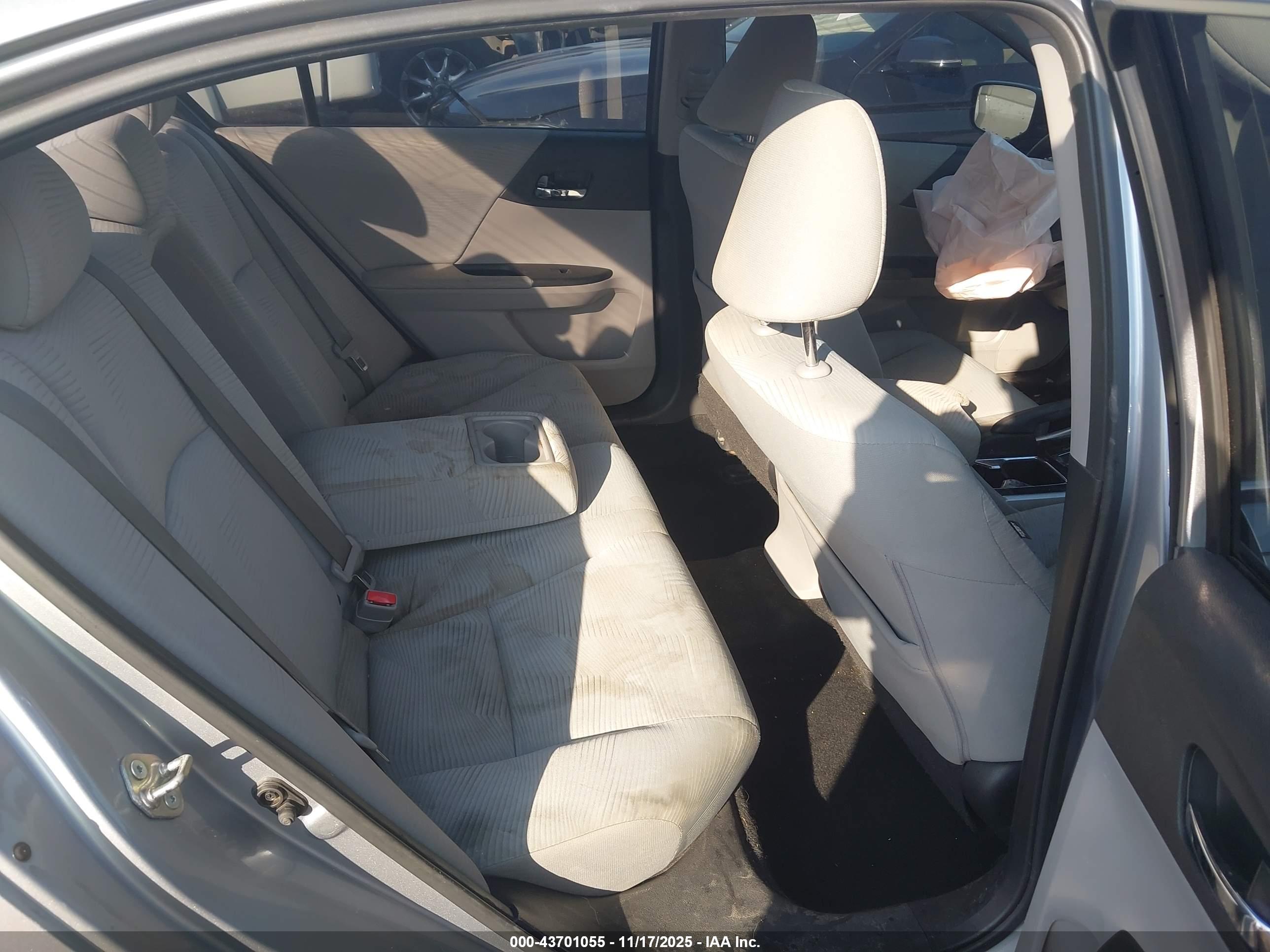 HONDA ACCORD image 8