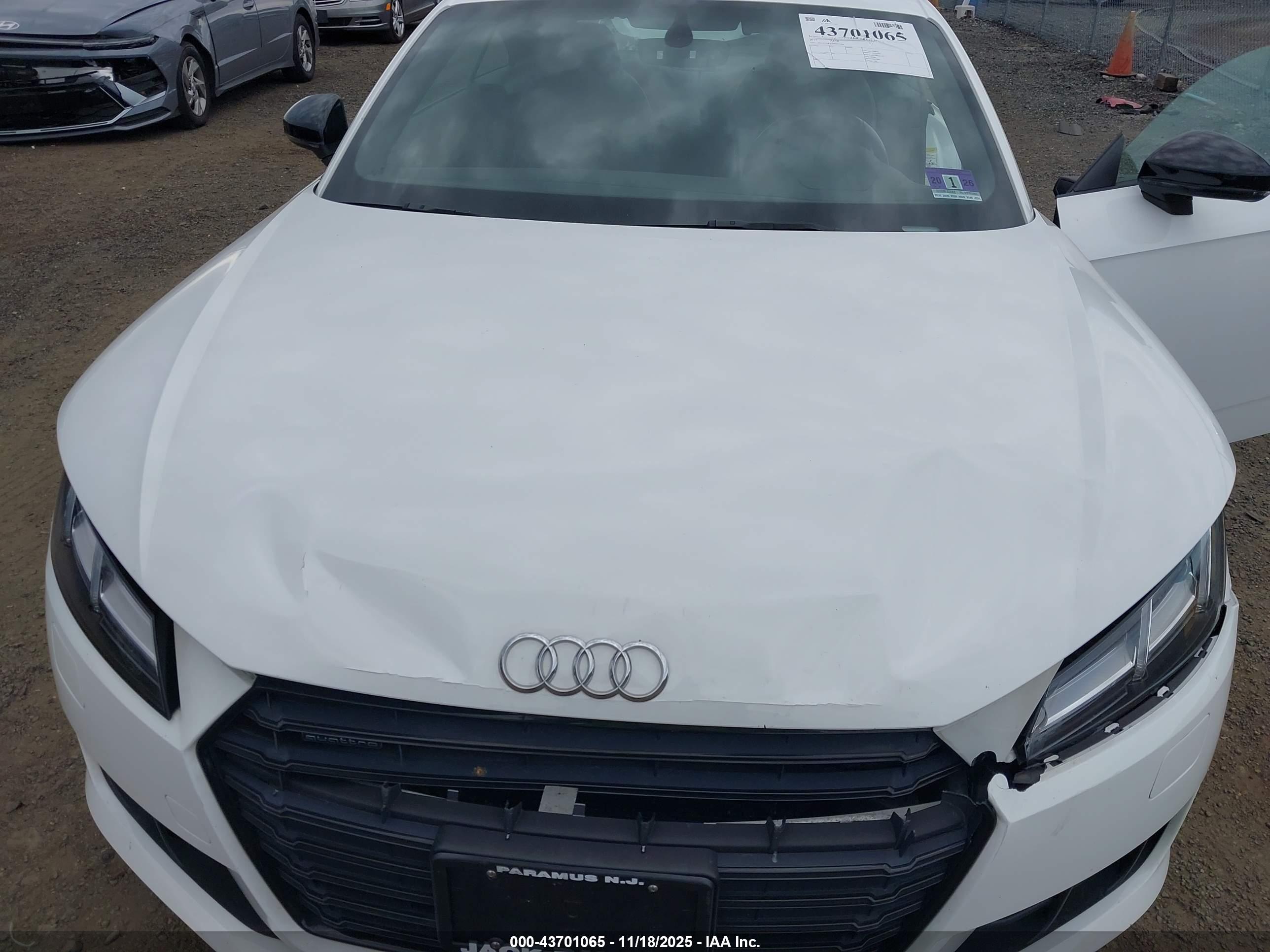 AUDI TT image 10