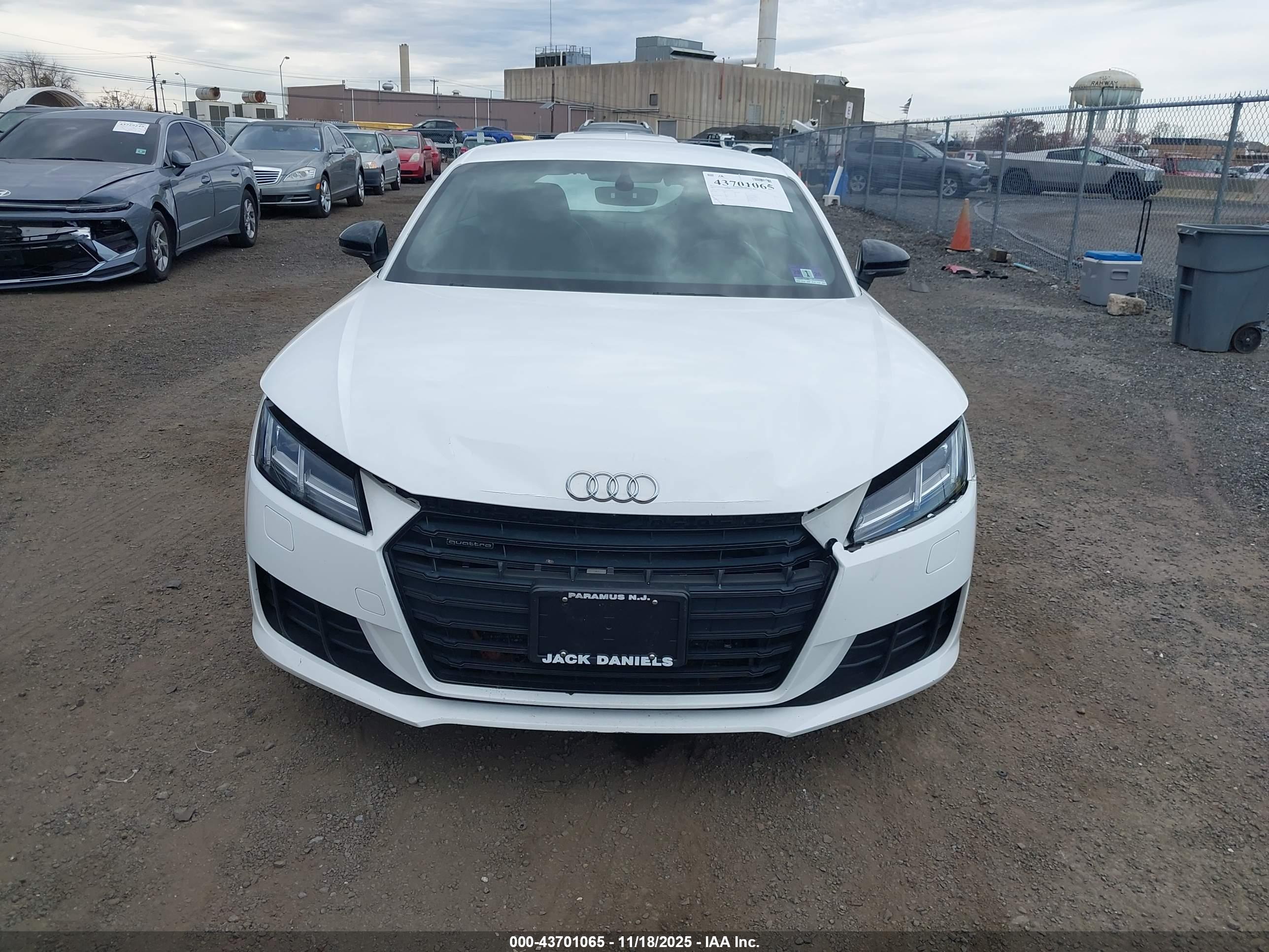 AUDI TT image 6