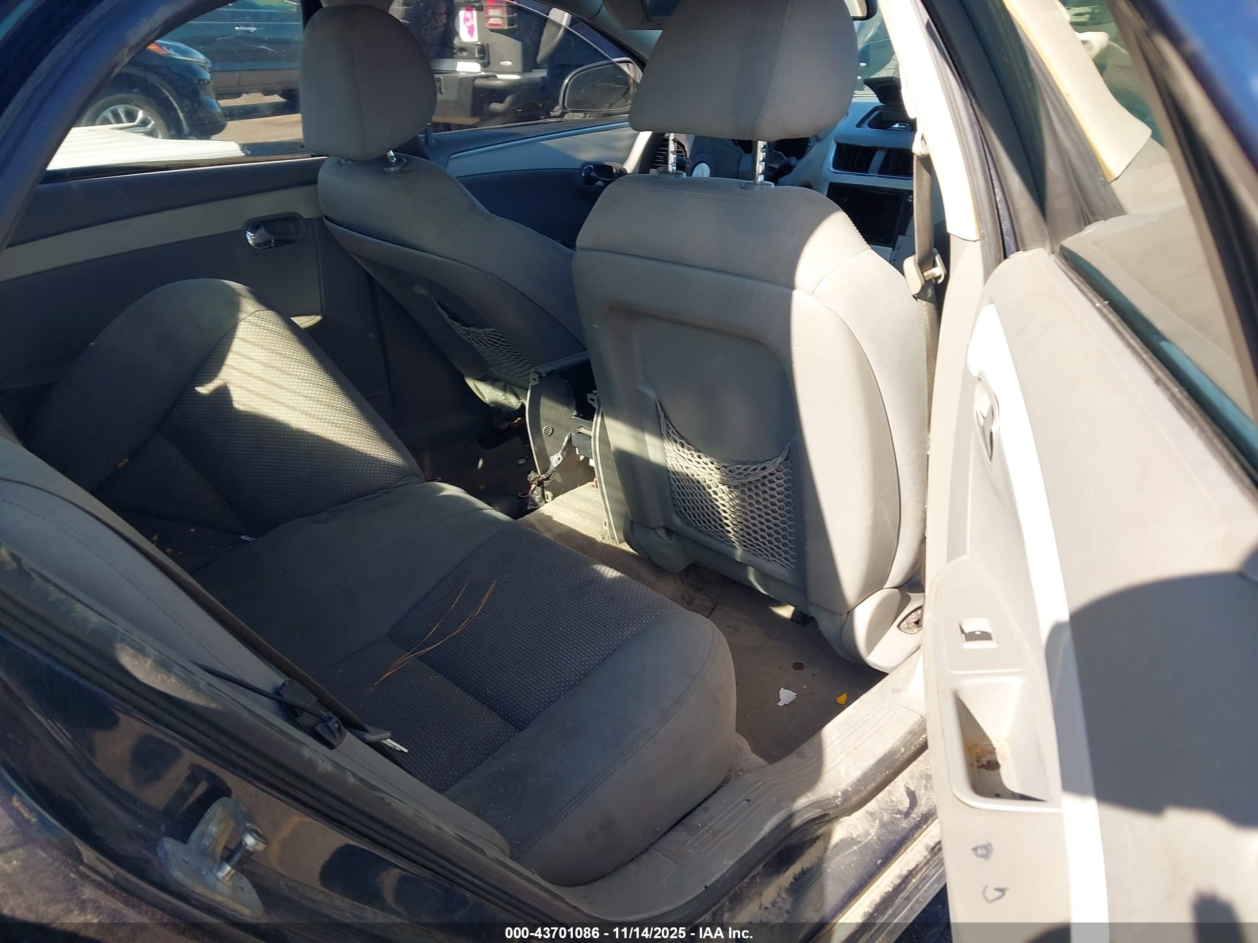 CHEVROLET MALIBU image 8