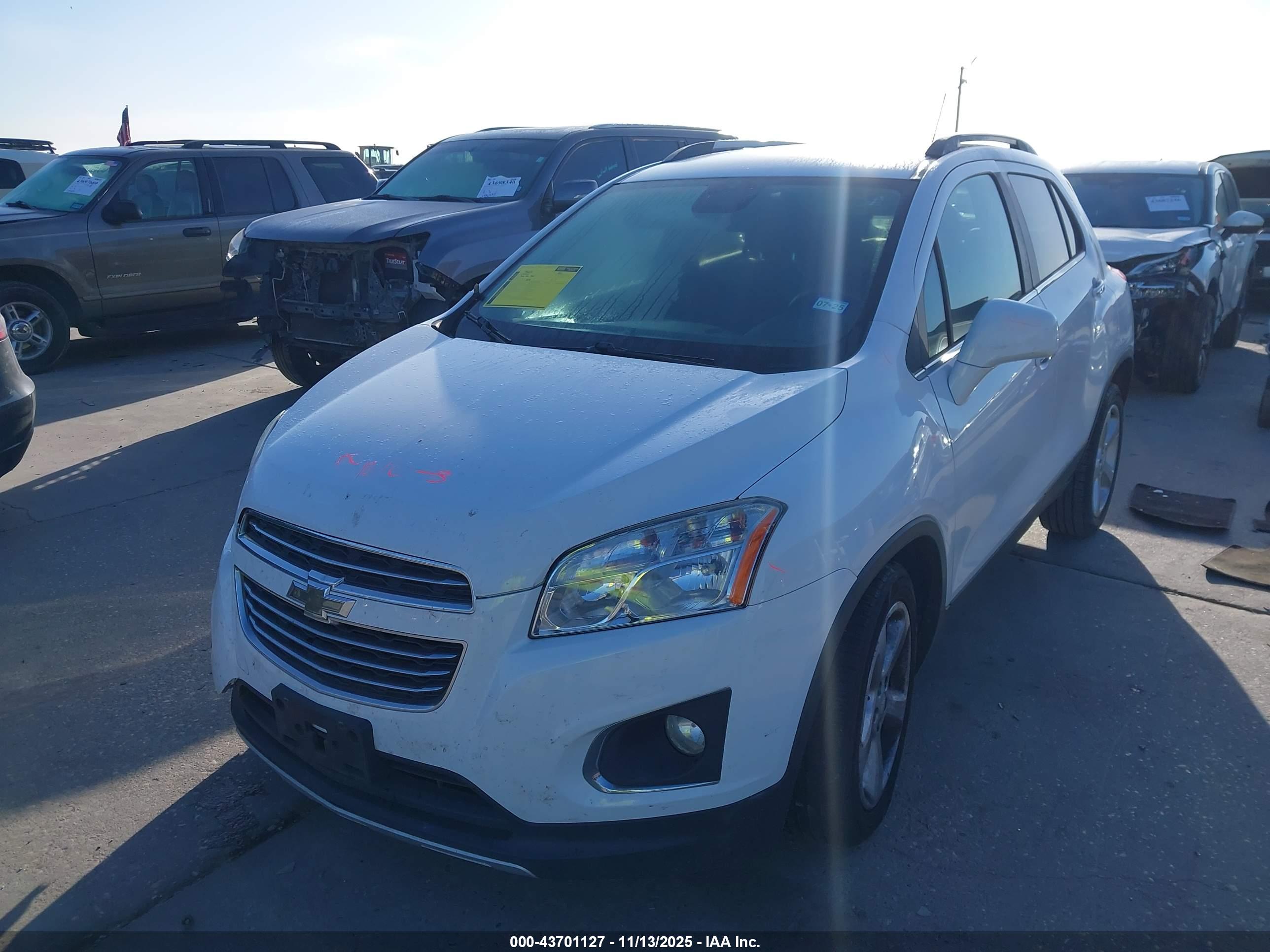 CHEVROLET TRAX image 2