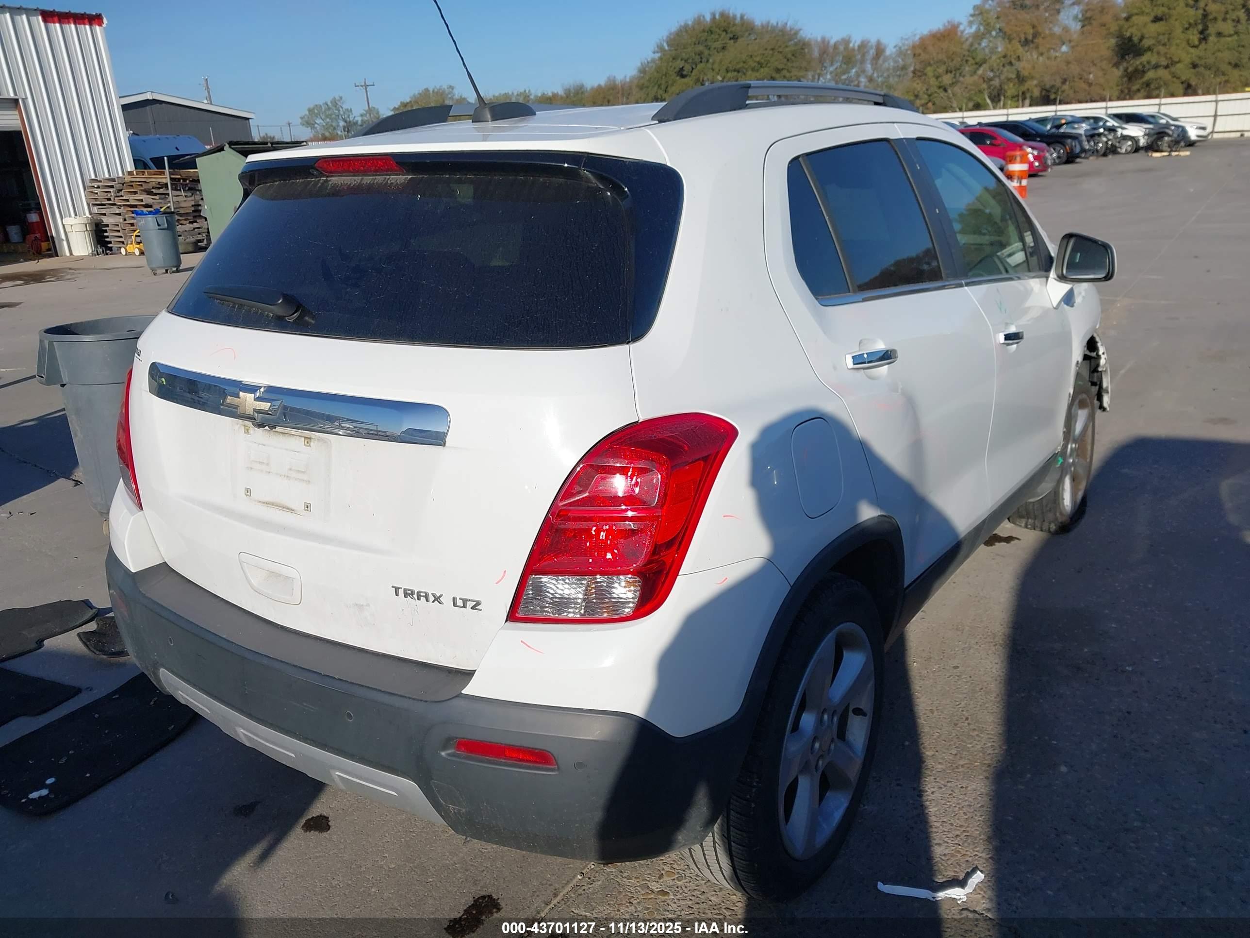 CHEVROLET TRAX image 4
