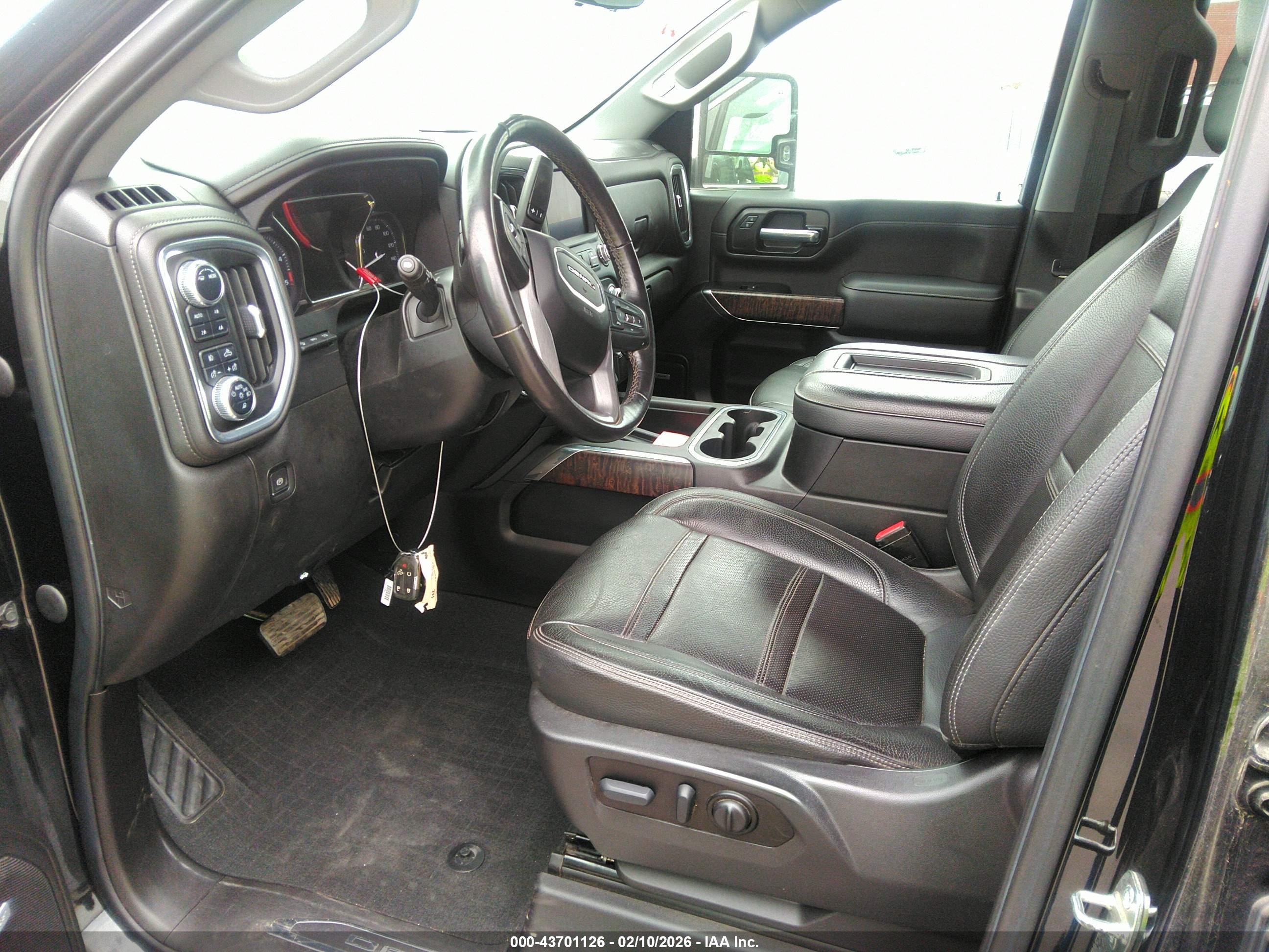 GMC SIERRA image 5