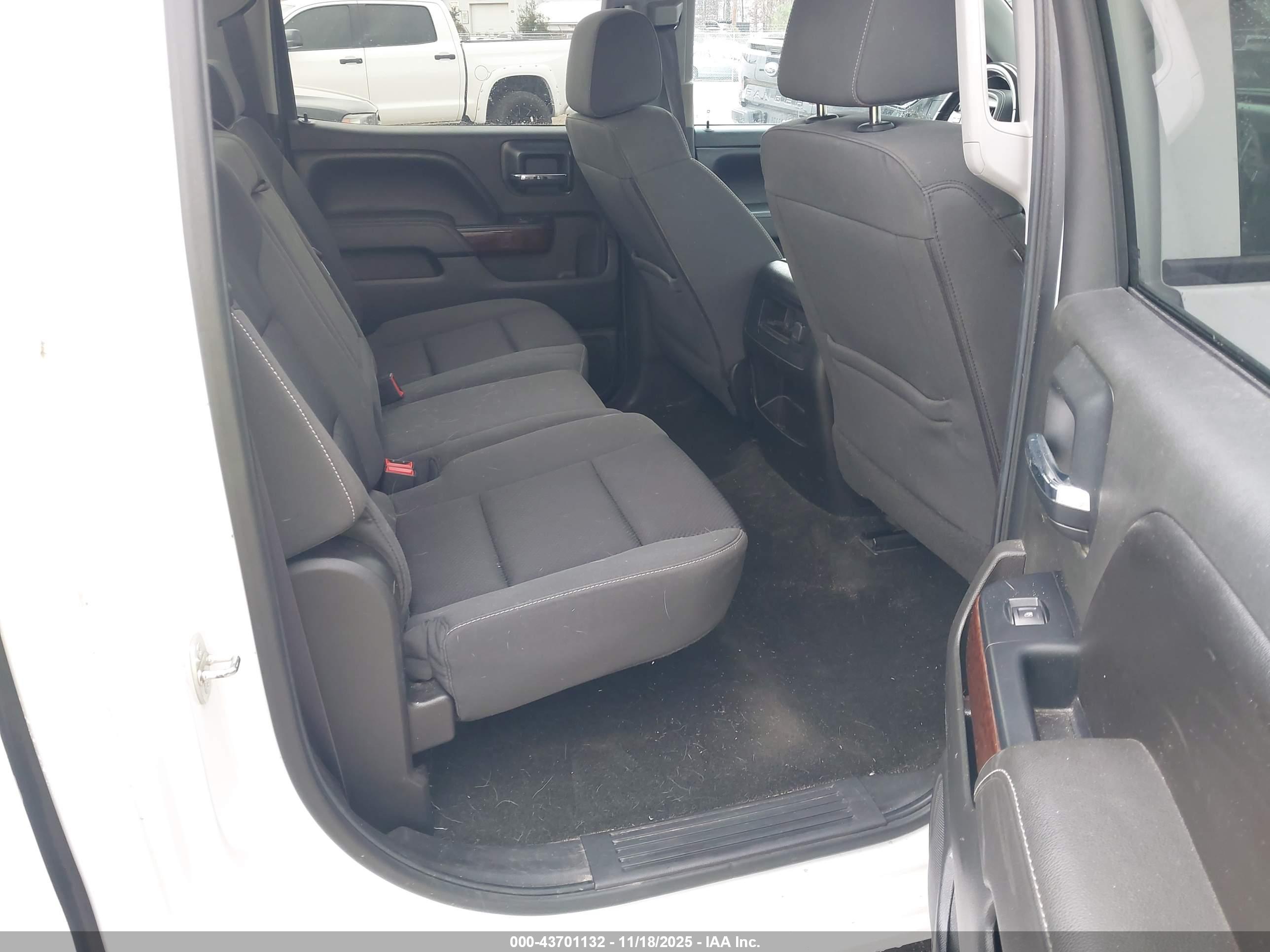 GMC SIERRA image 8