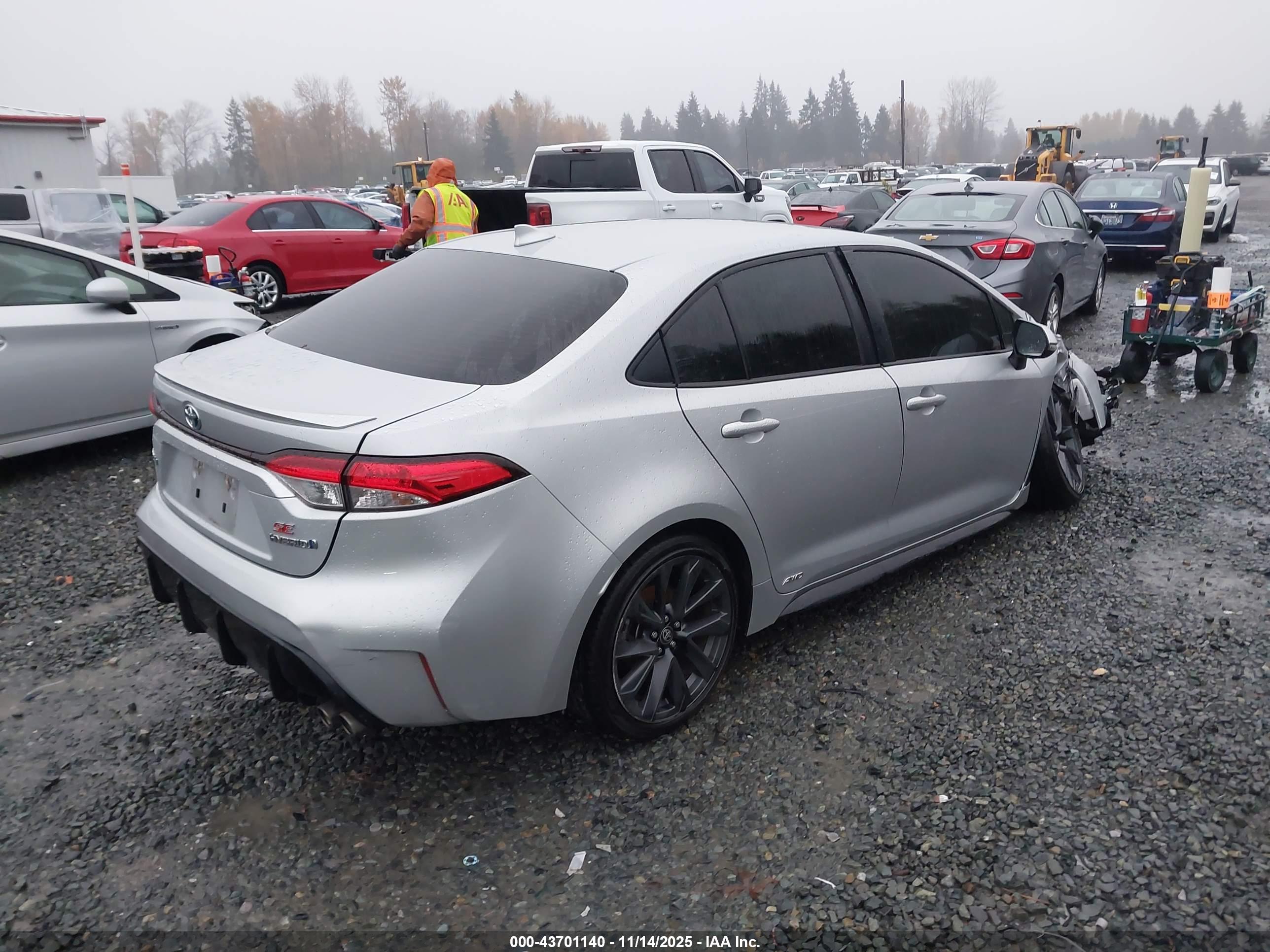 TOYOTA COROLLA image 4