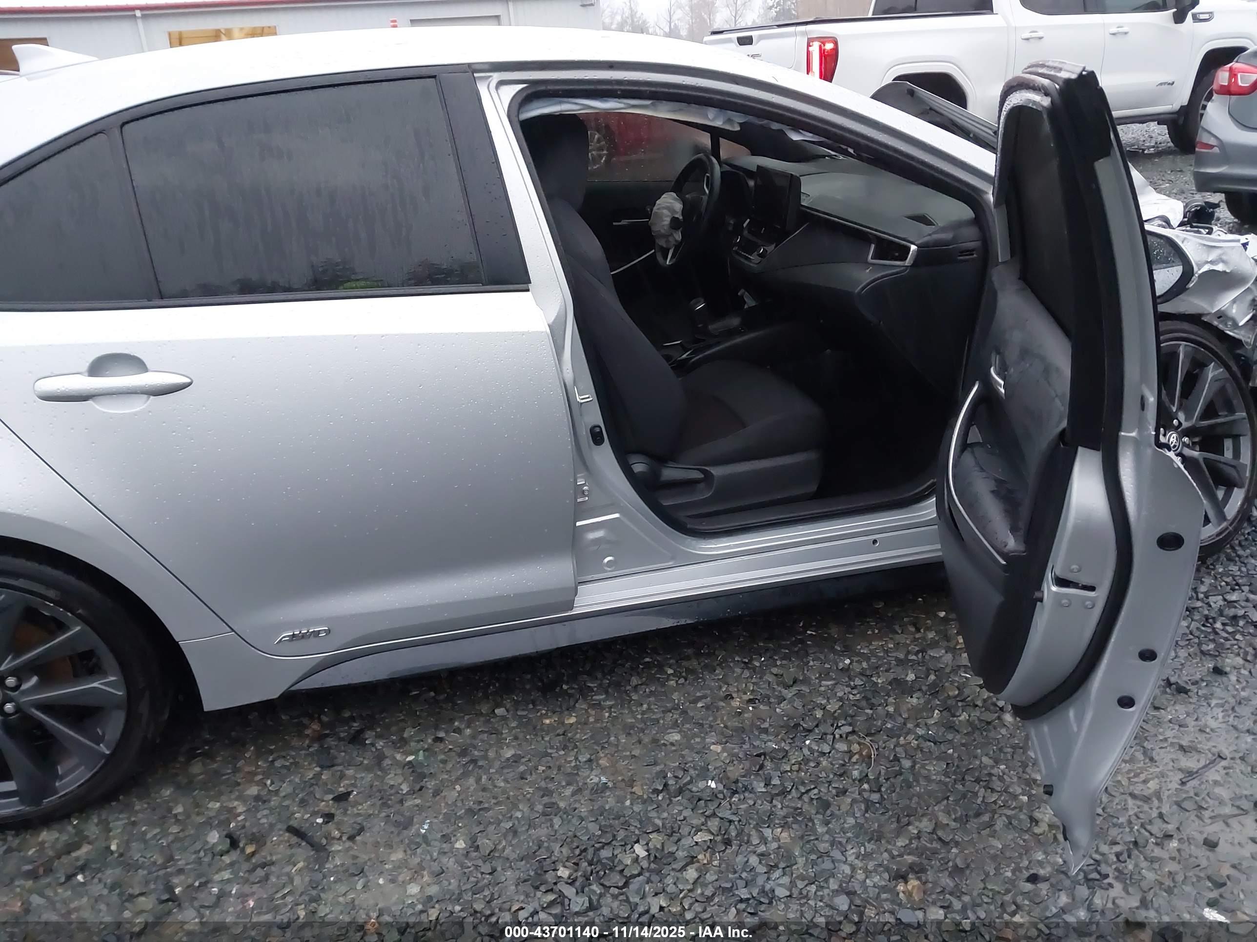TOYOTA COROLLA image 5