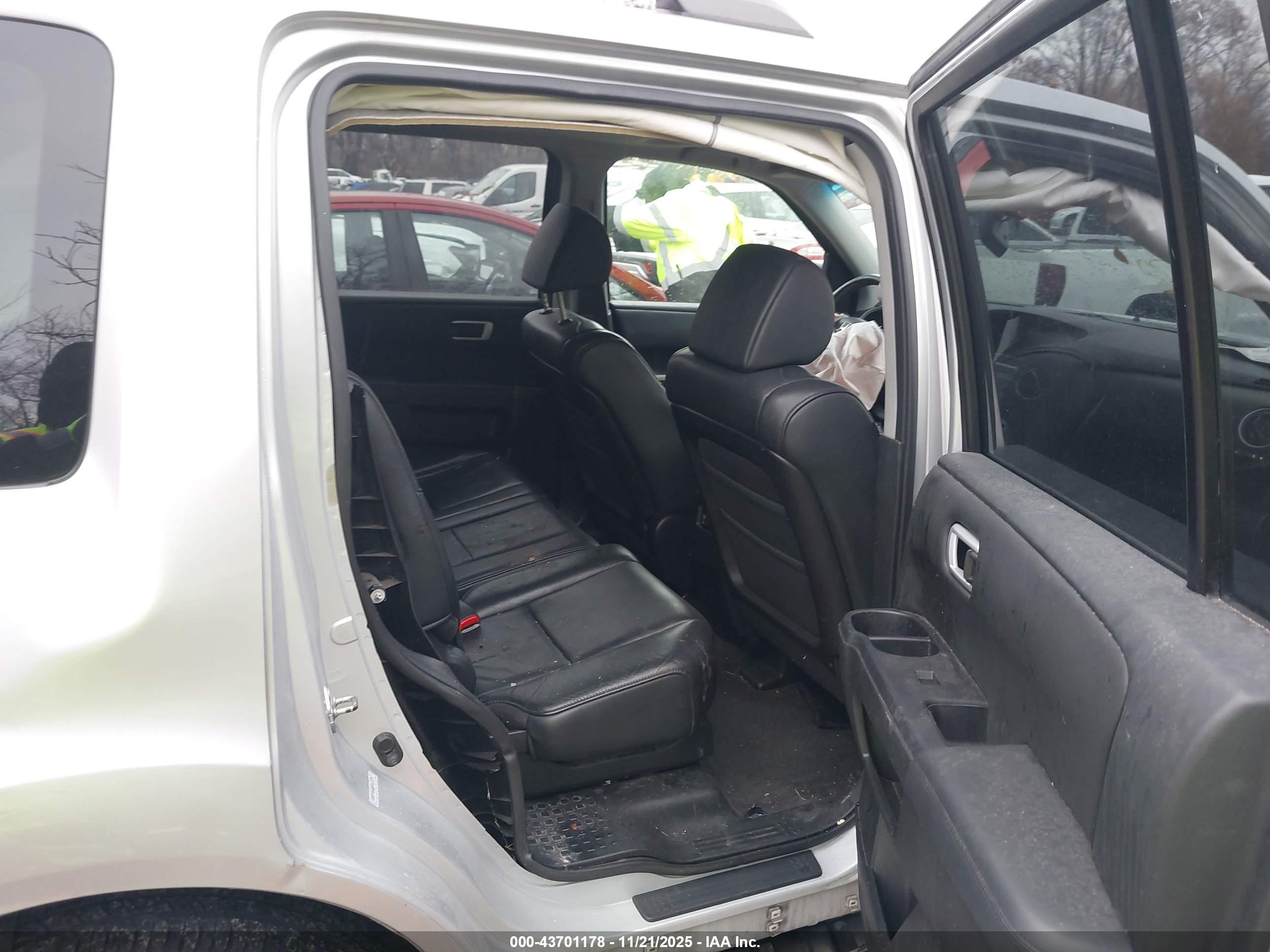 HONDA PILOT image 8