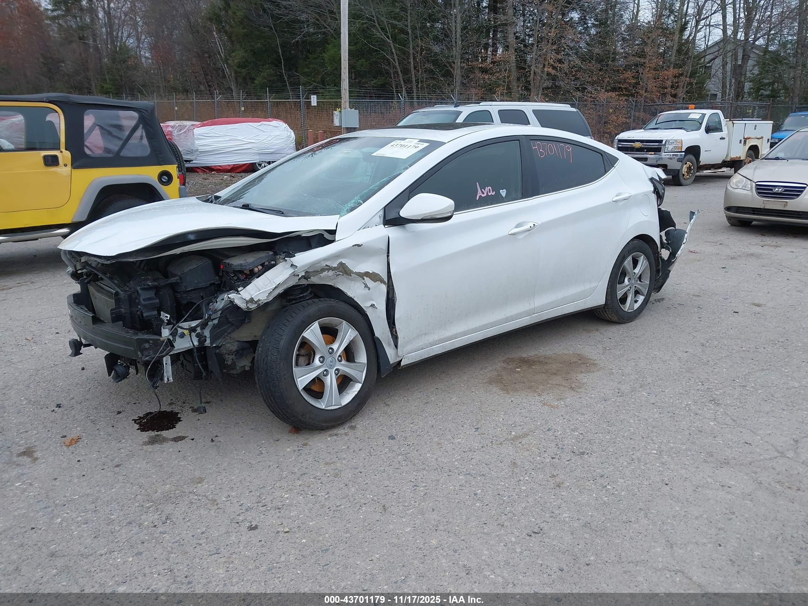 HYUNDAI ELANTRA image 2