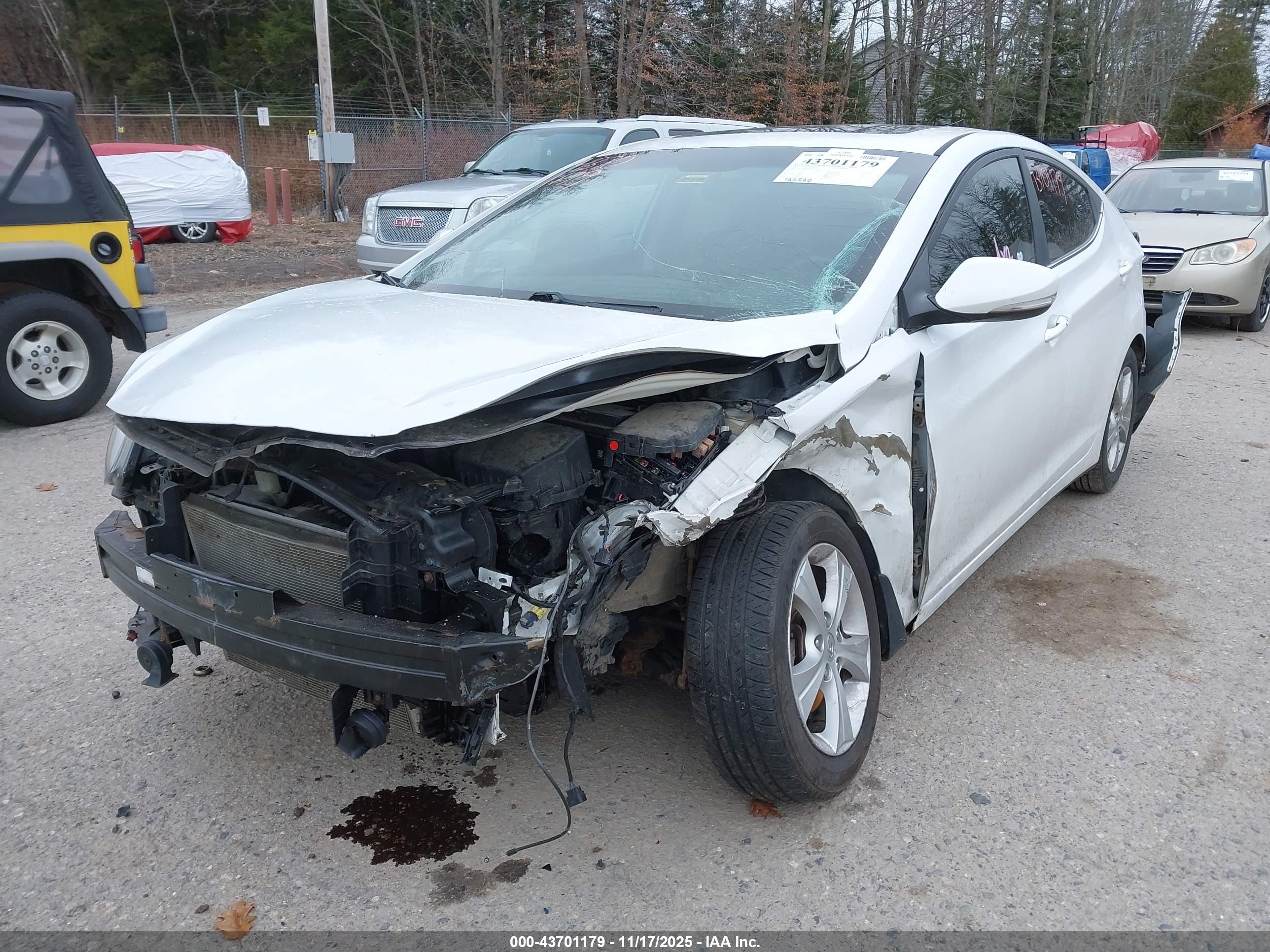 HYUNDAI ELANTRA image 6