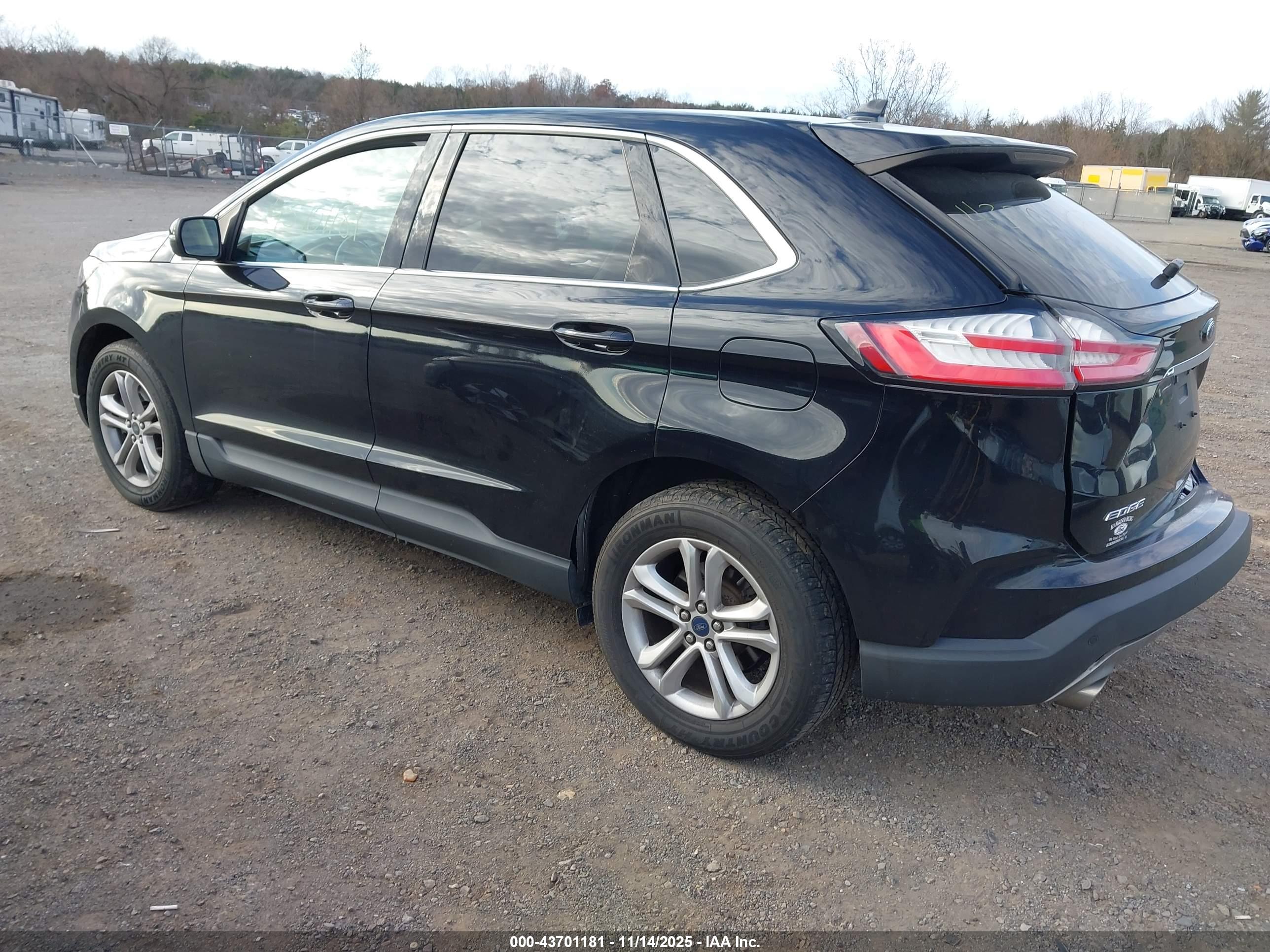 FORD EDGE image 3