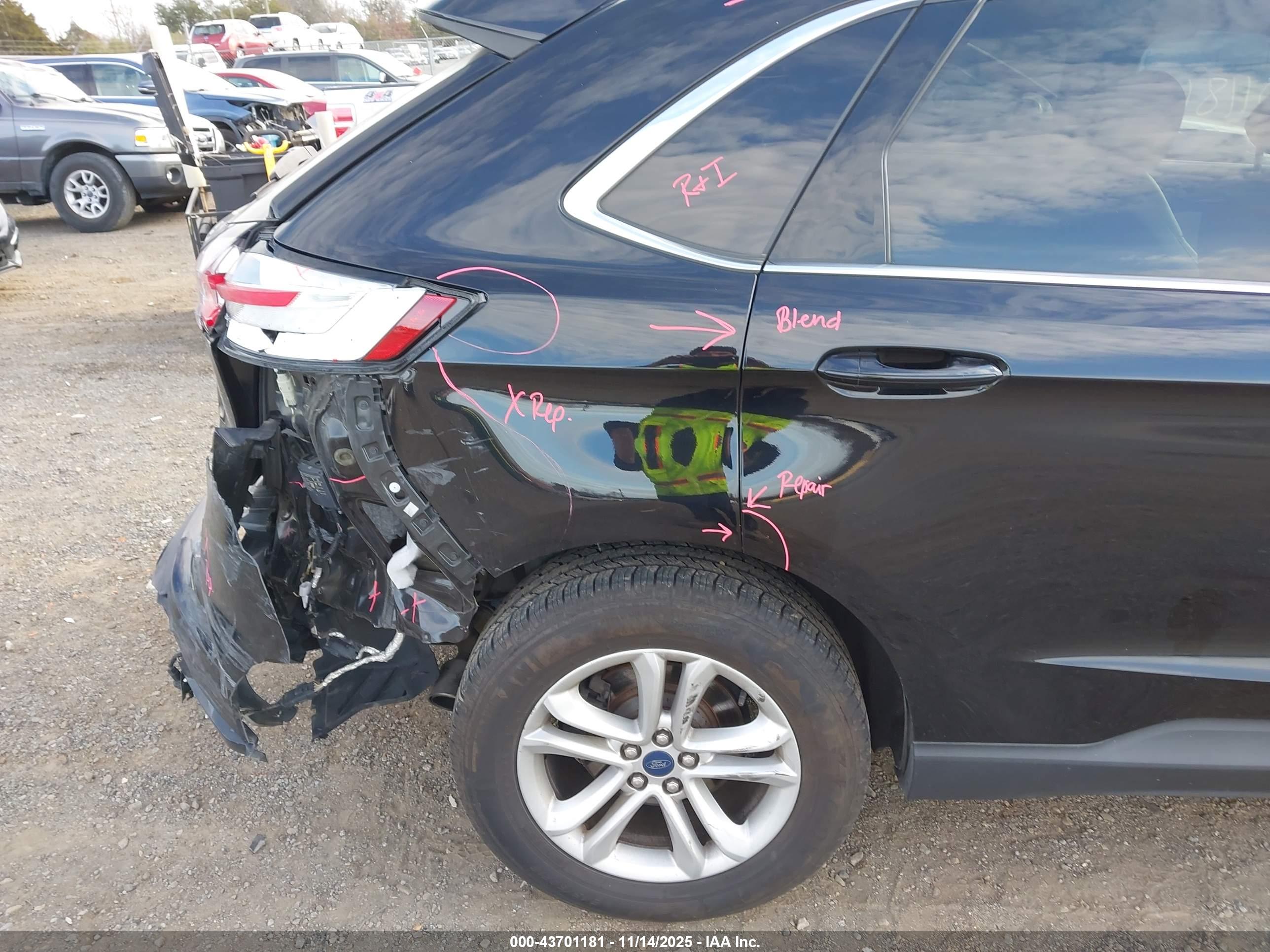 FORD EDGE image 6