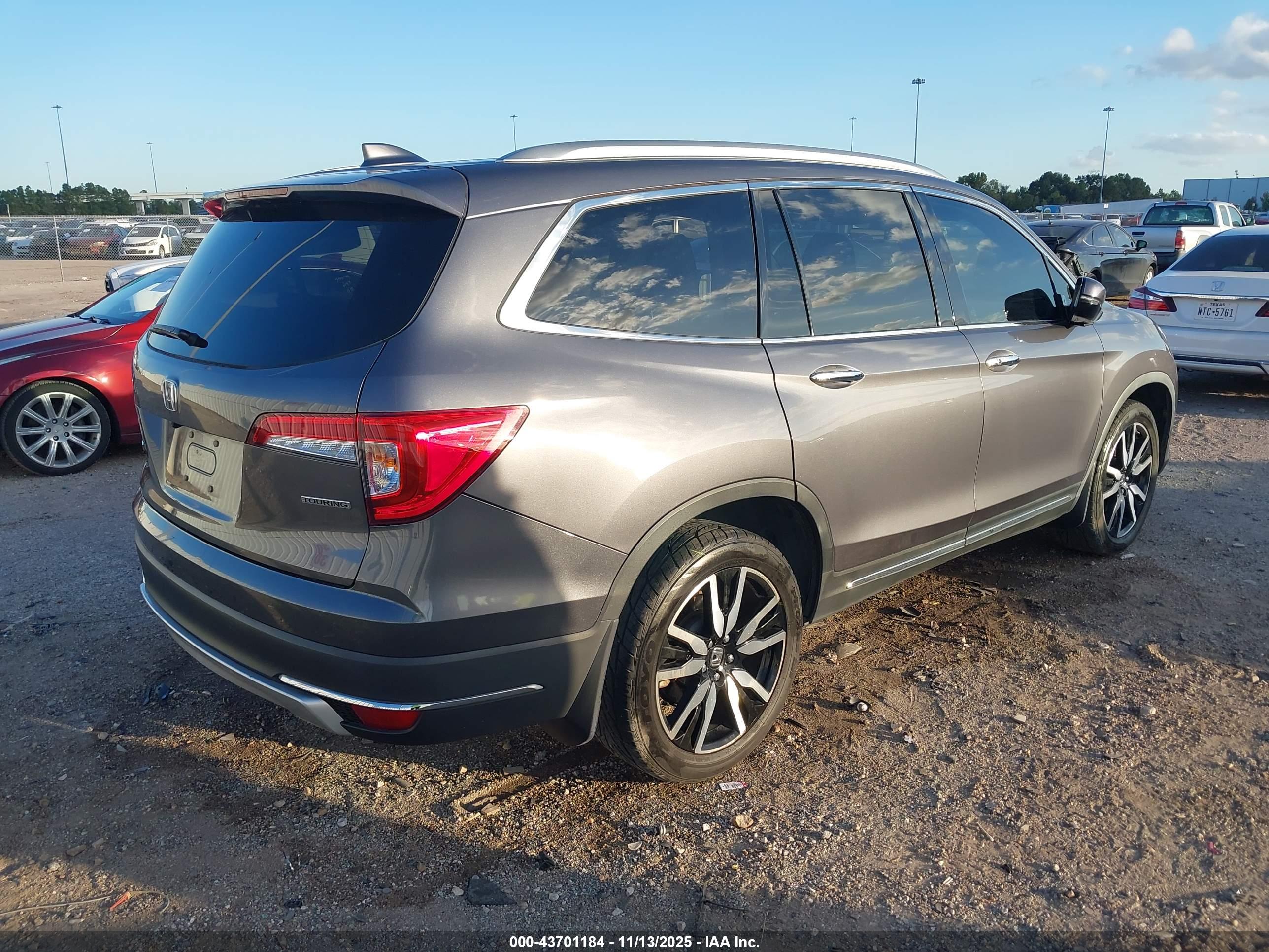 HONDA PILOT image 4