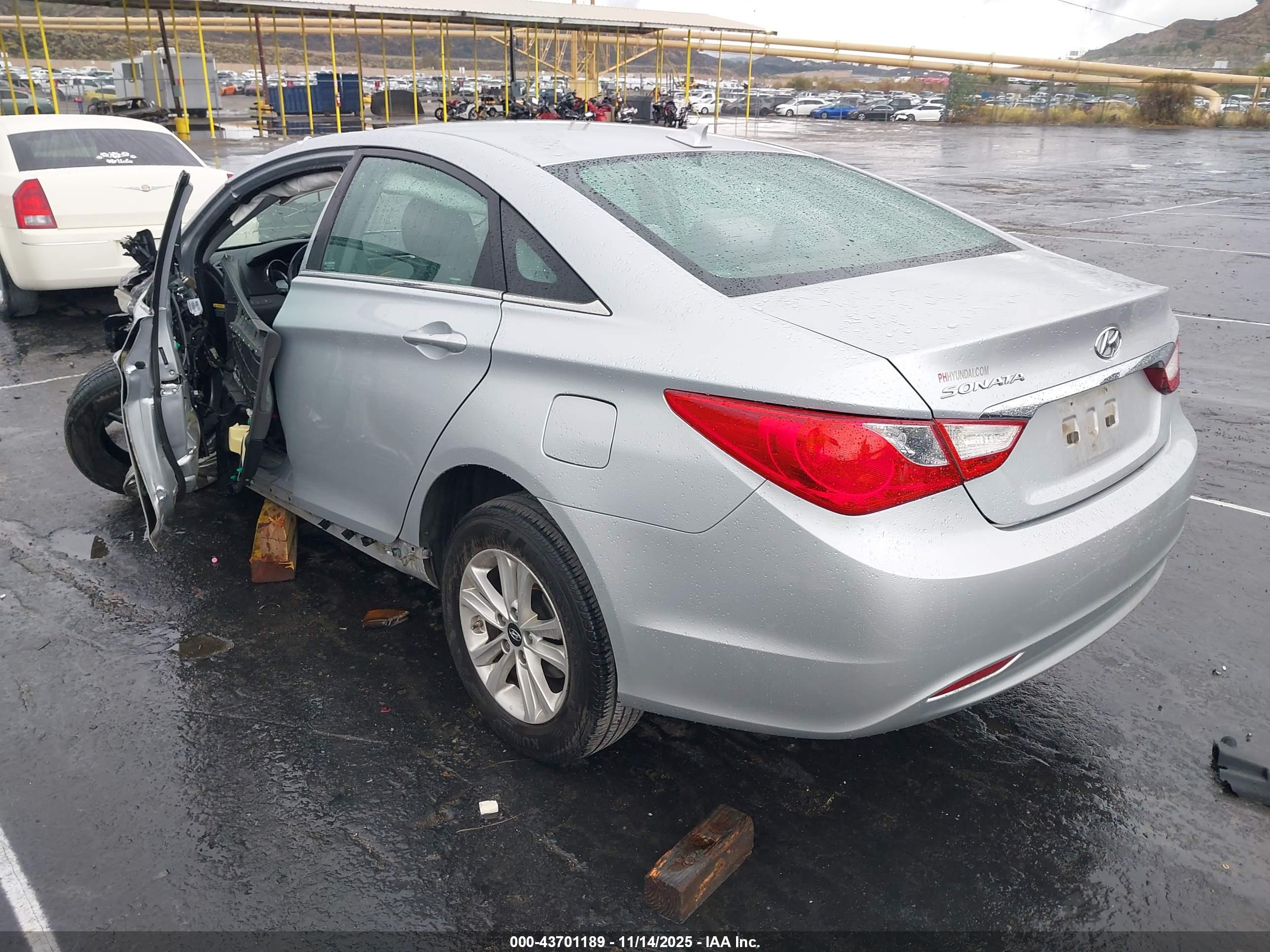 HYUNDAI SONATA image 3